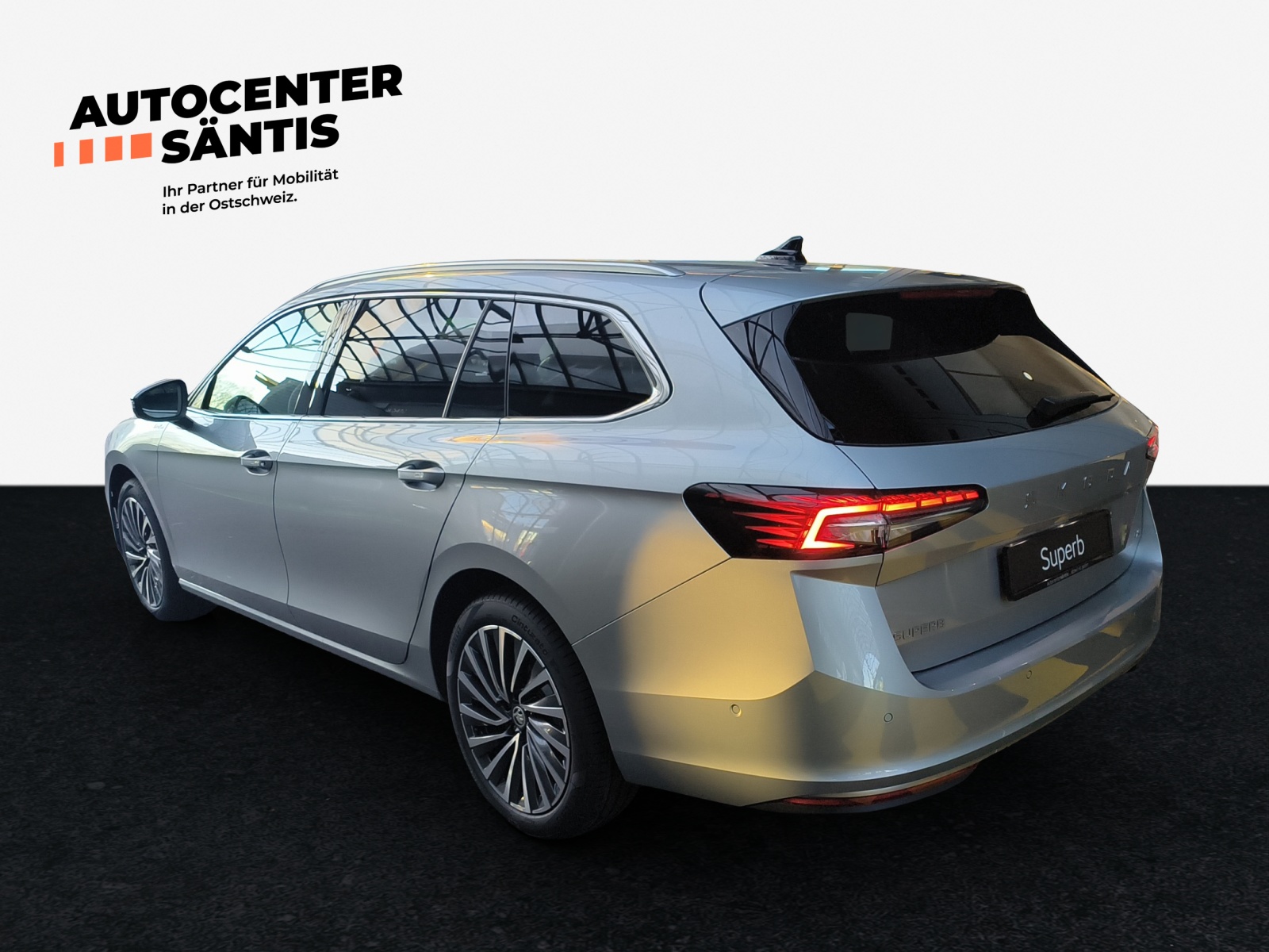 SKODA inkl. Winterrad | L&K | Standheizung | Head-up |Pano |-image-3