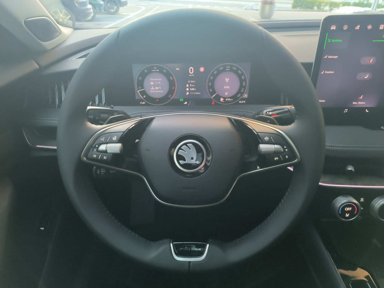 SKODA inkl. Winterrad | L&K | Standheizung | Head-up |Pano |-image-6