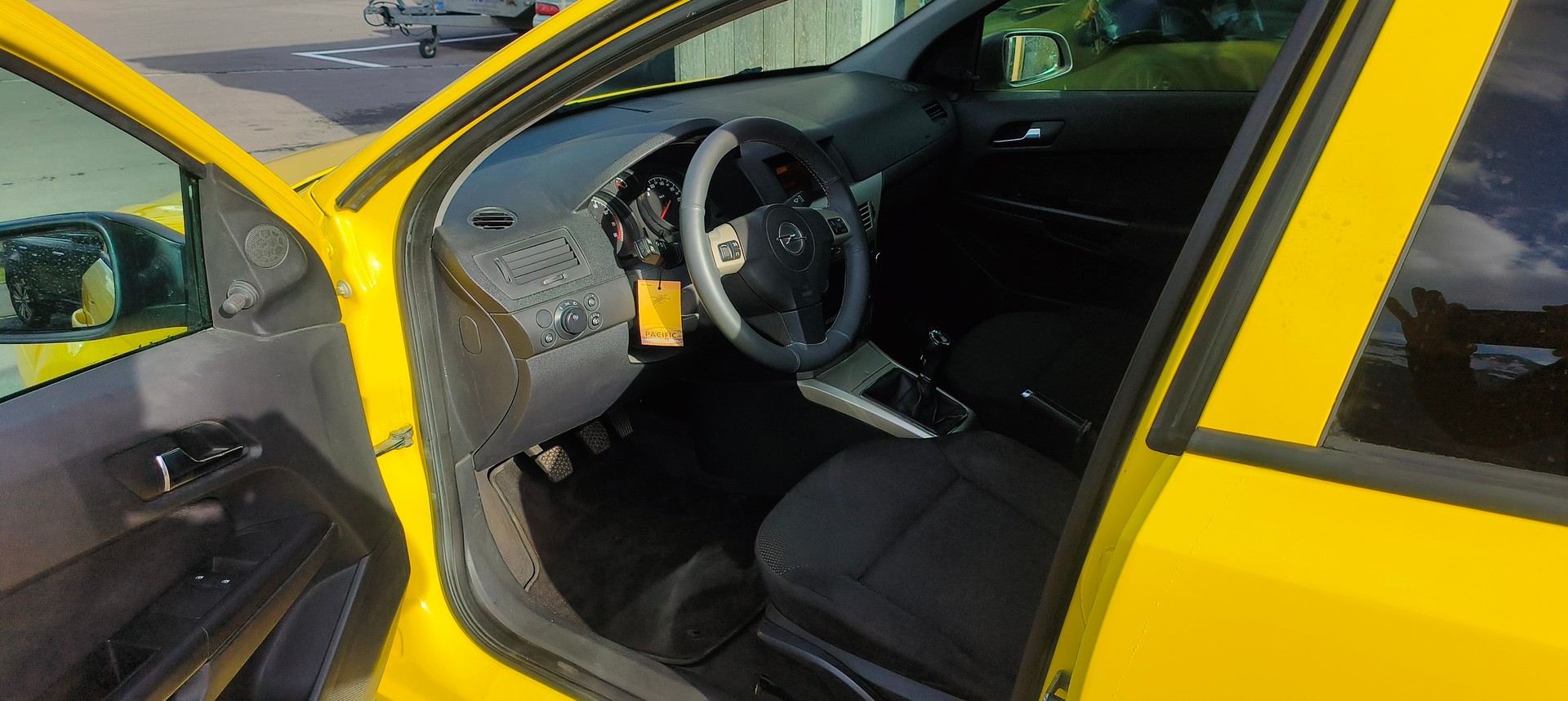 OPEL Astra Caravan 1.6i 16V Enjoy-image-4
