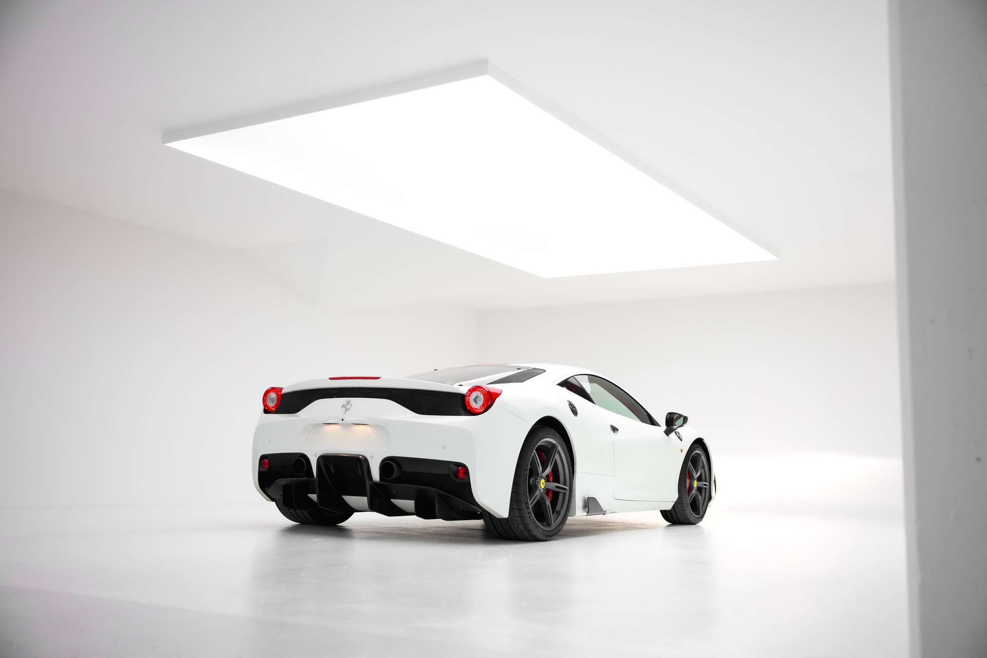 FERRARI 458 Speciale 4.5 V8-showroom-element-1