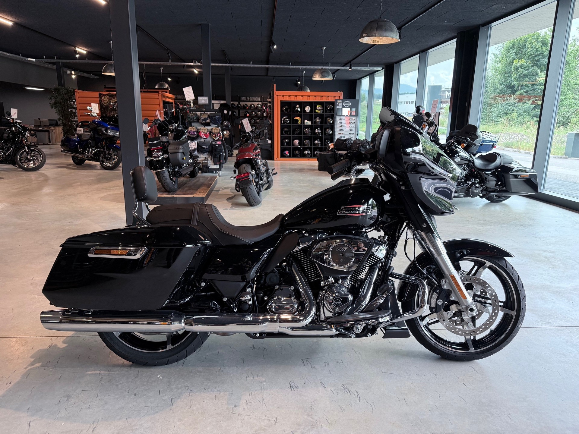 HARLEY-DAVIDSON FLHX Street Glide 117-image-1