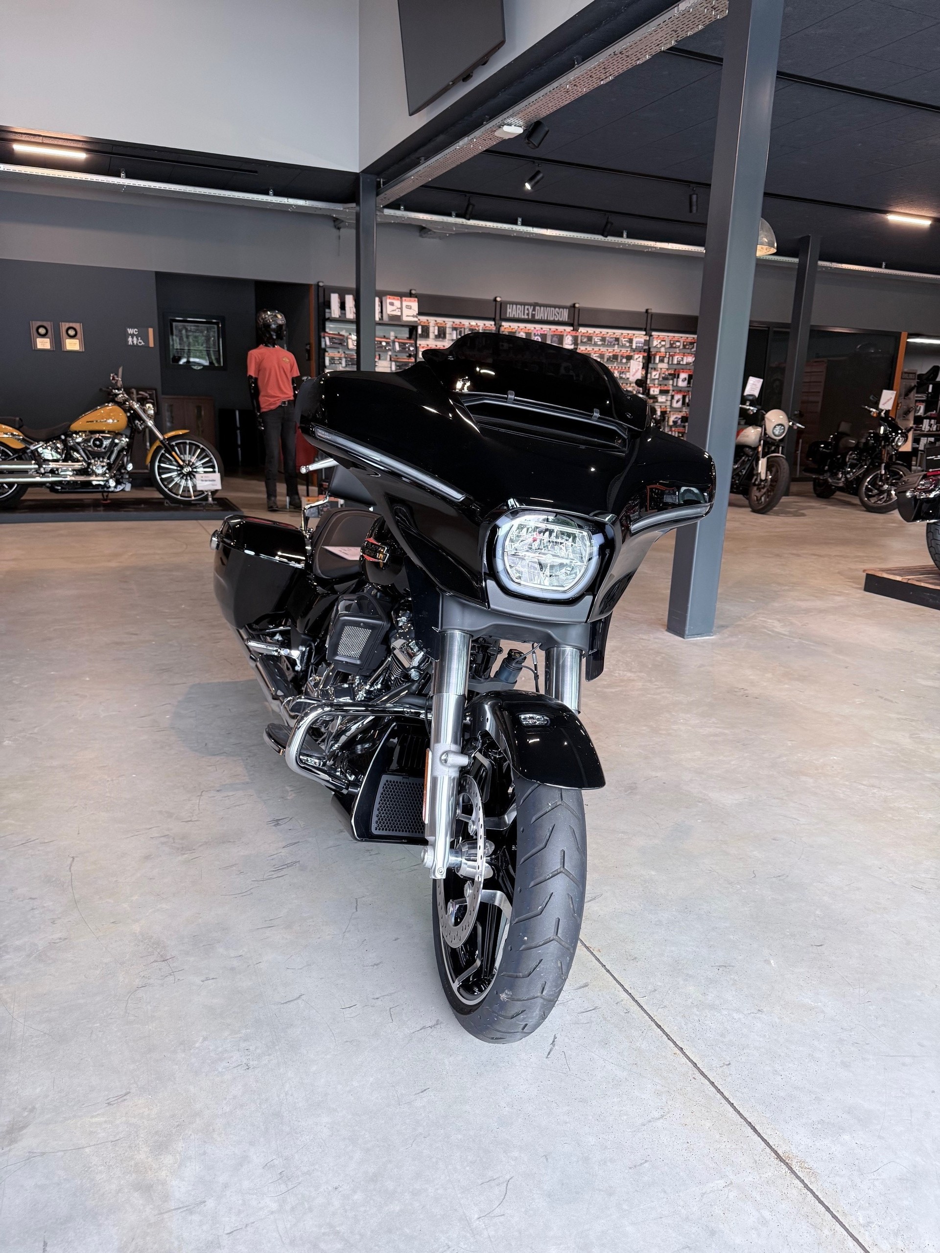 HARLEY-DAVIDSON FLHX Street Glide 117-image-2