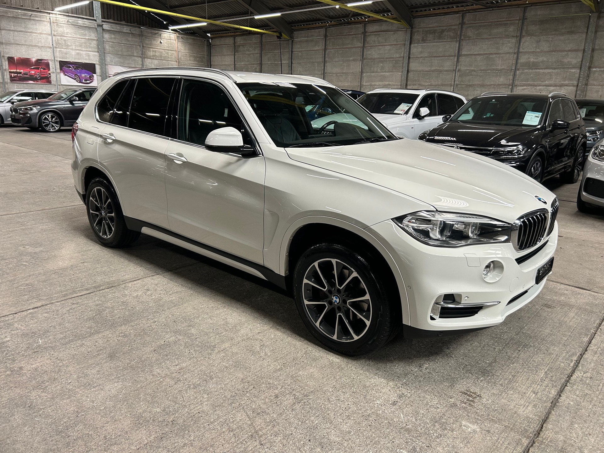 BMW X5 xDrive 25d Steptronic-showroom-element-1