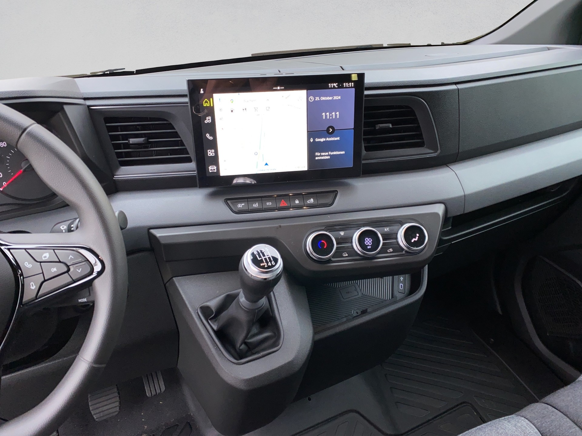 RENAULT Master T33 2.0 Blue dCi 105 L2H2 Advance-image-8