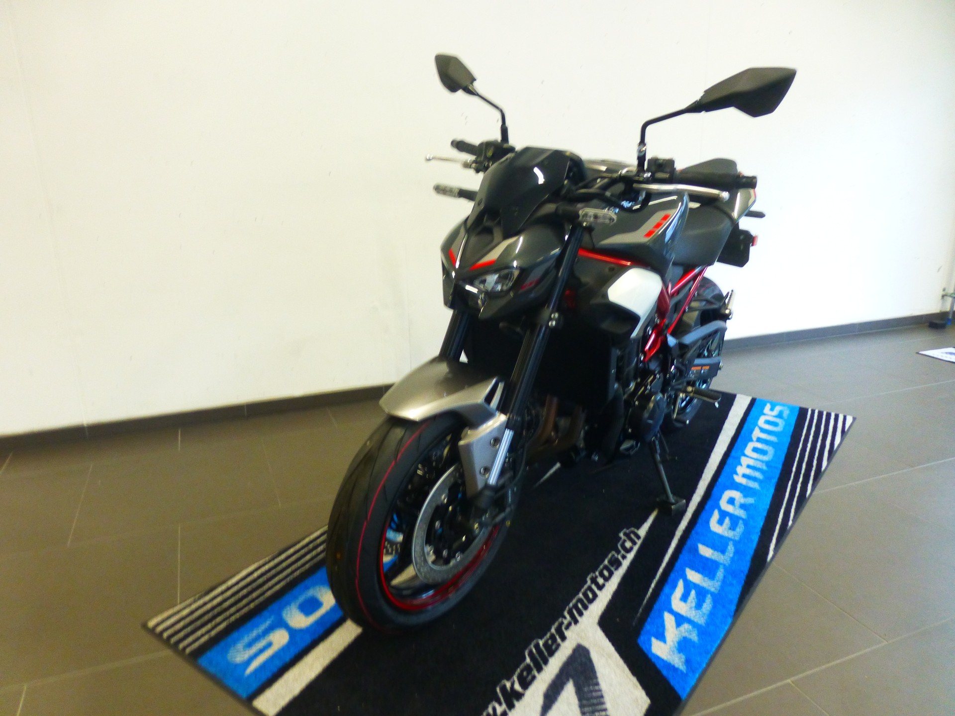 KAWASAKI Z 900 (35kW)-image-4