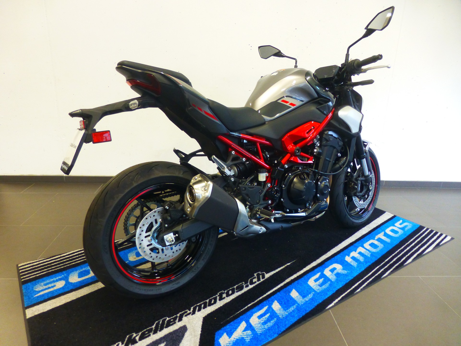 KAWASAKI Z 900 (35kW)-image-12