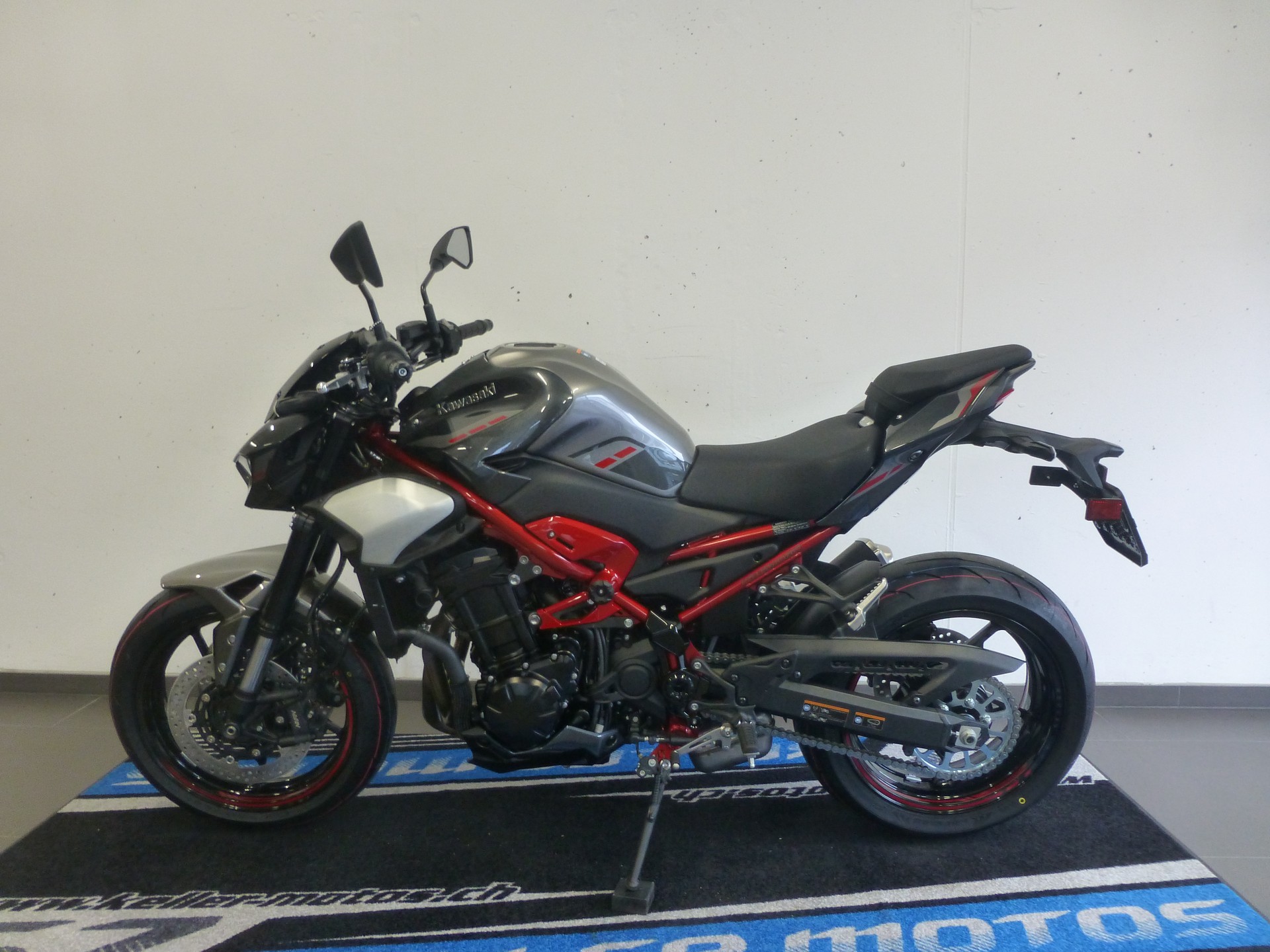 KAWASAKI Z 900 (35kW)-image-1