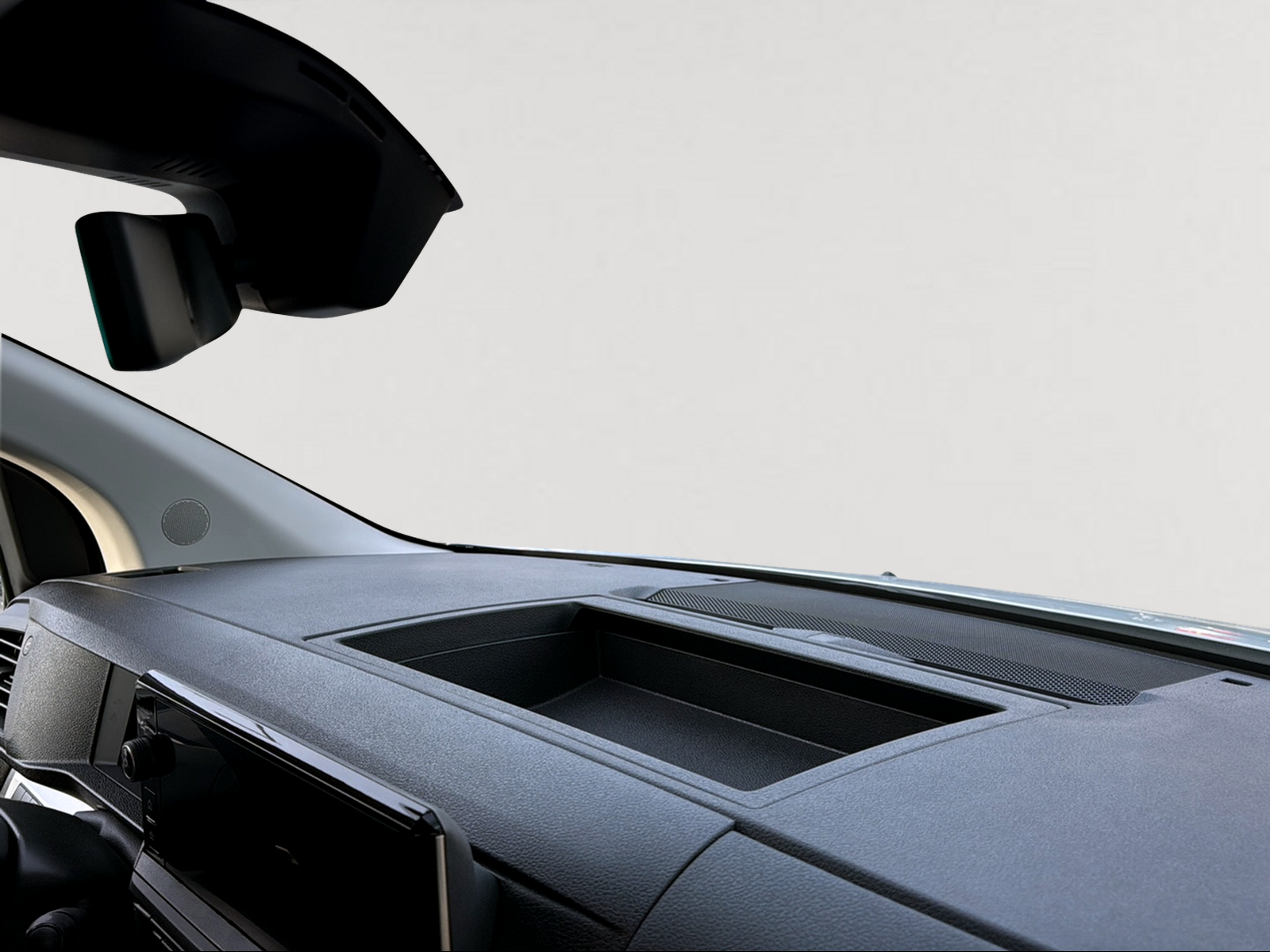 PEUGEOT Expert 2.2 BlueHDi 150 S&S Standard-image-16