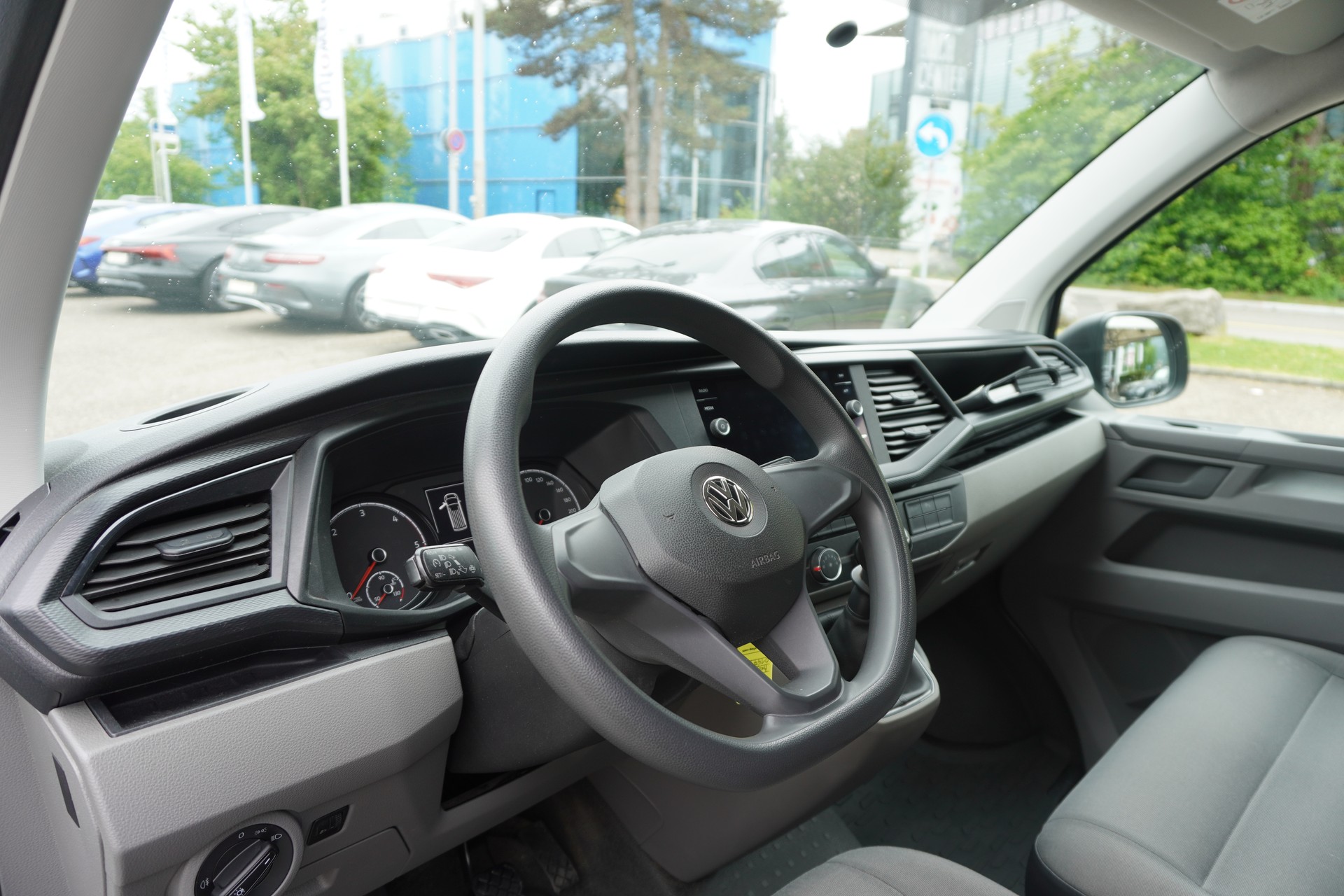 VW T6.1 2.0 TDI EINBAU-SCHRÄNKE 3200 KG!!!-image-9