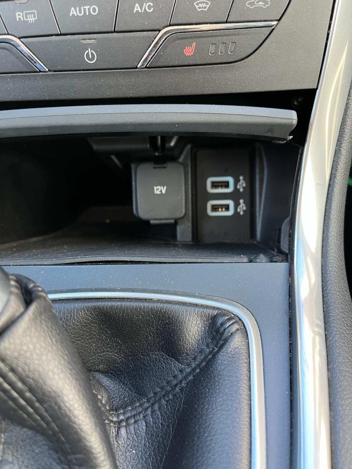 FORD Galaxy 1.5 SCTi Titanium-image-5
