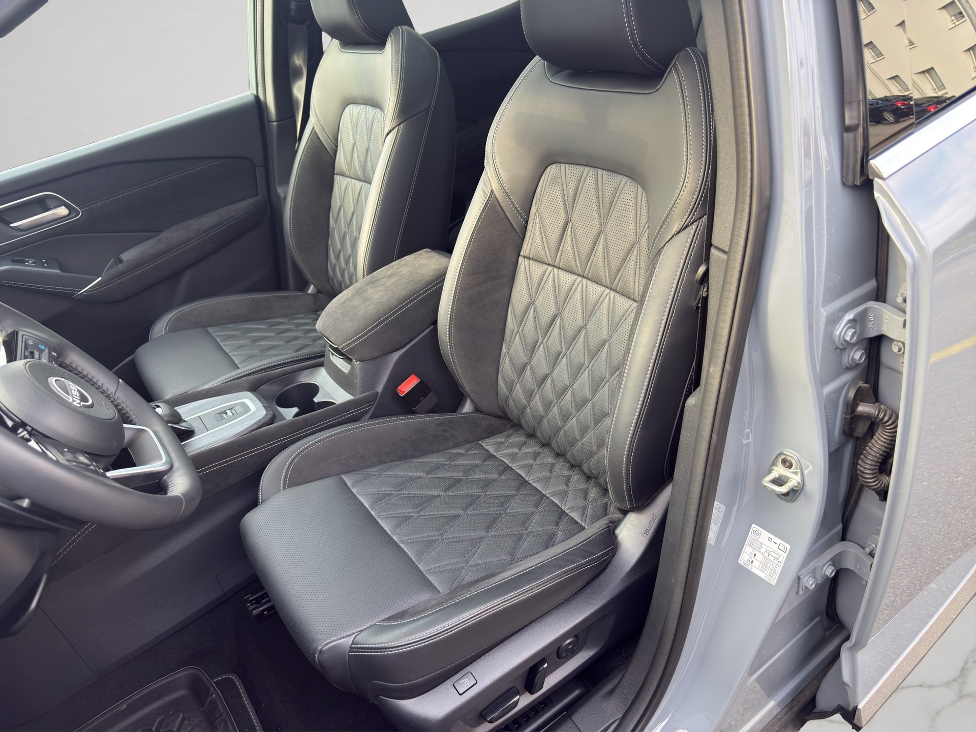 NISSAN Qashqai 1.3 DIG-T MHEV Tekna+ Xtronic-image-9