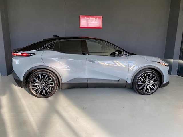 TOYOTA C-HR+ Premium AWD-showroom-element-3