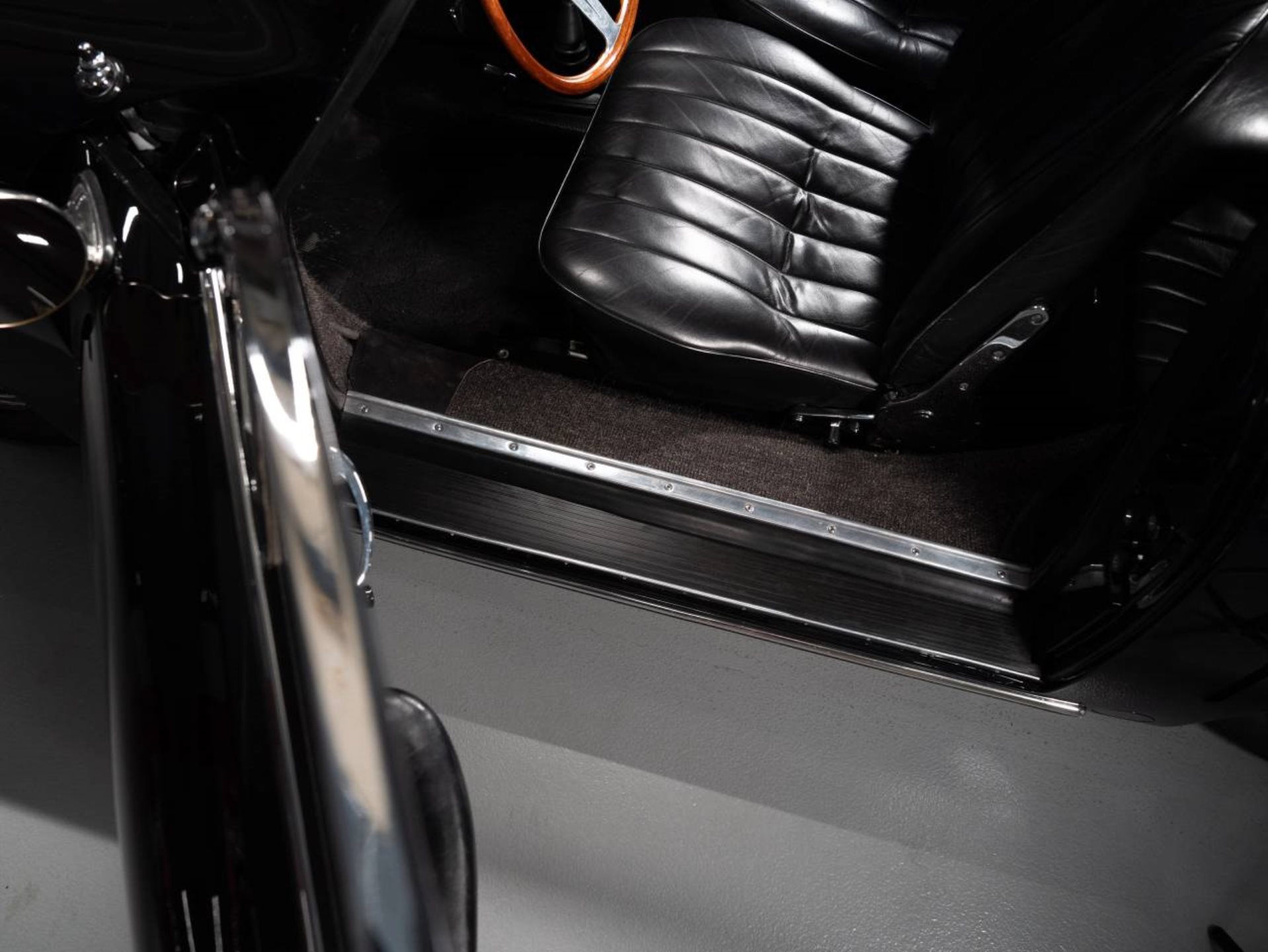 PORSCHE 356 C Coupé (Karmann)-image-17