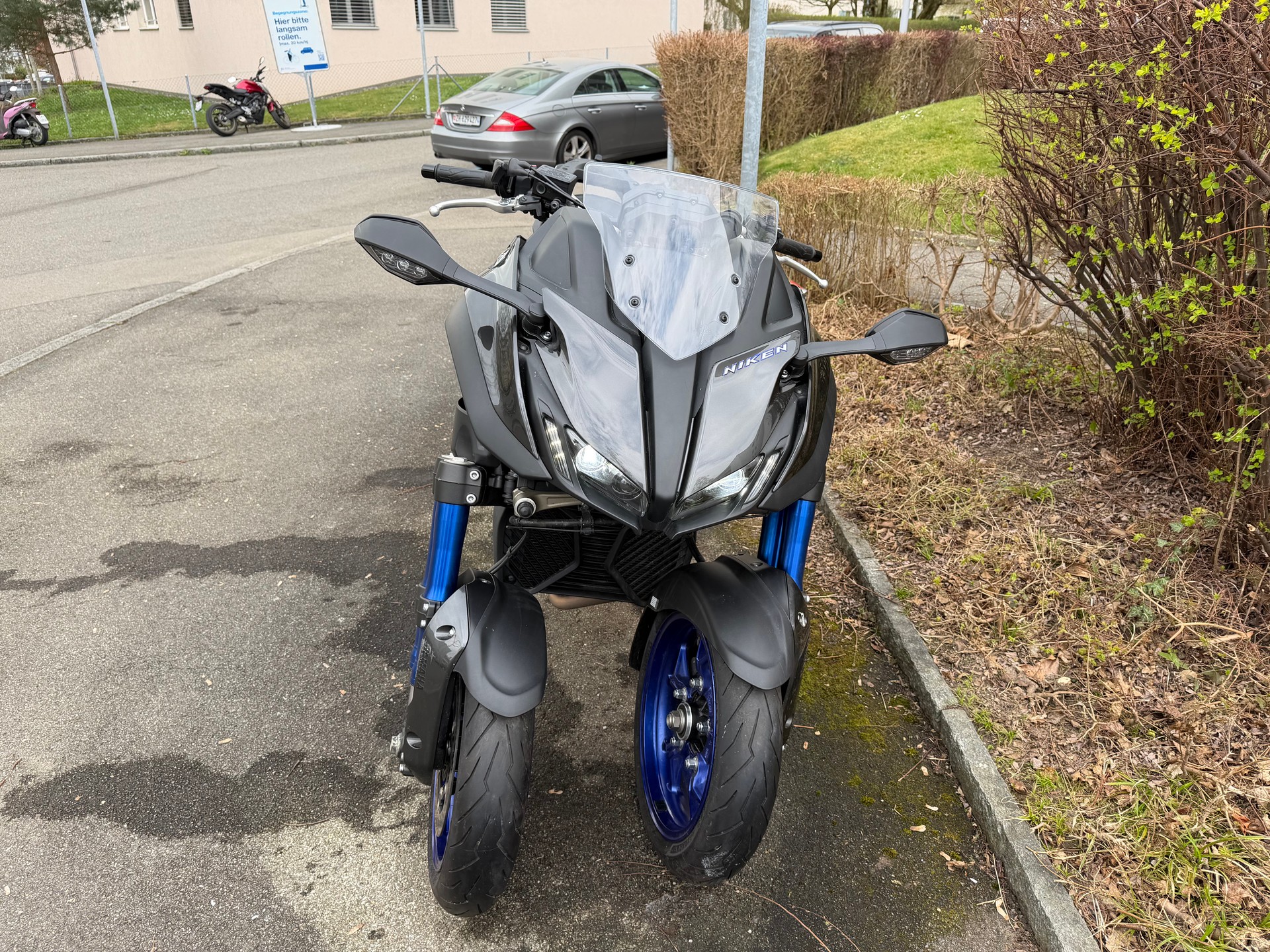 YAMAHA Niken-image-8