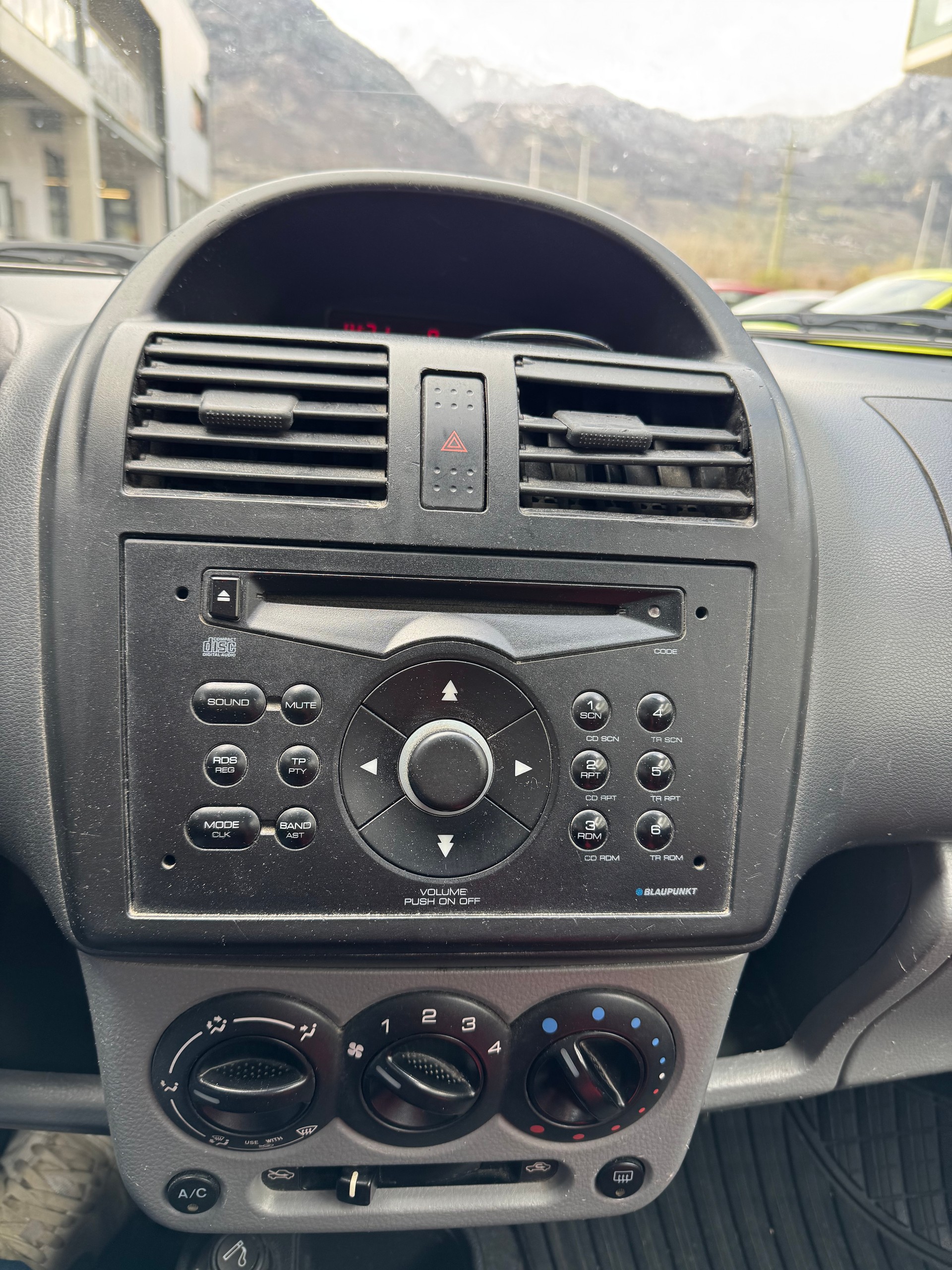 SUBARU G3X Justy 1.5 AWD-image-9