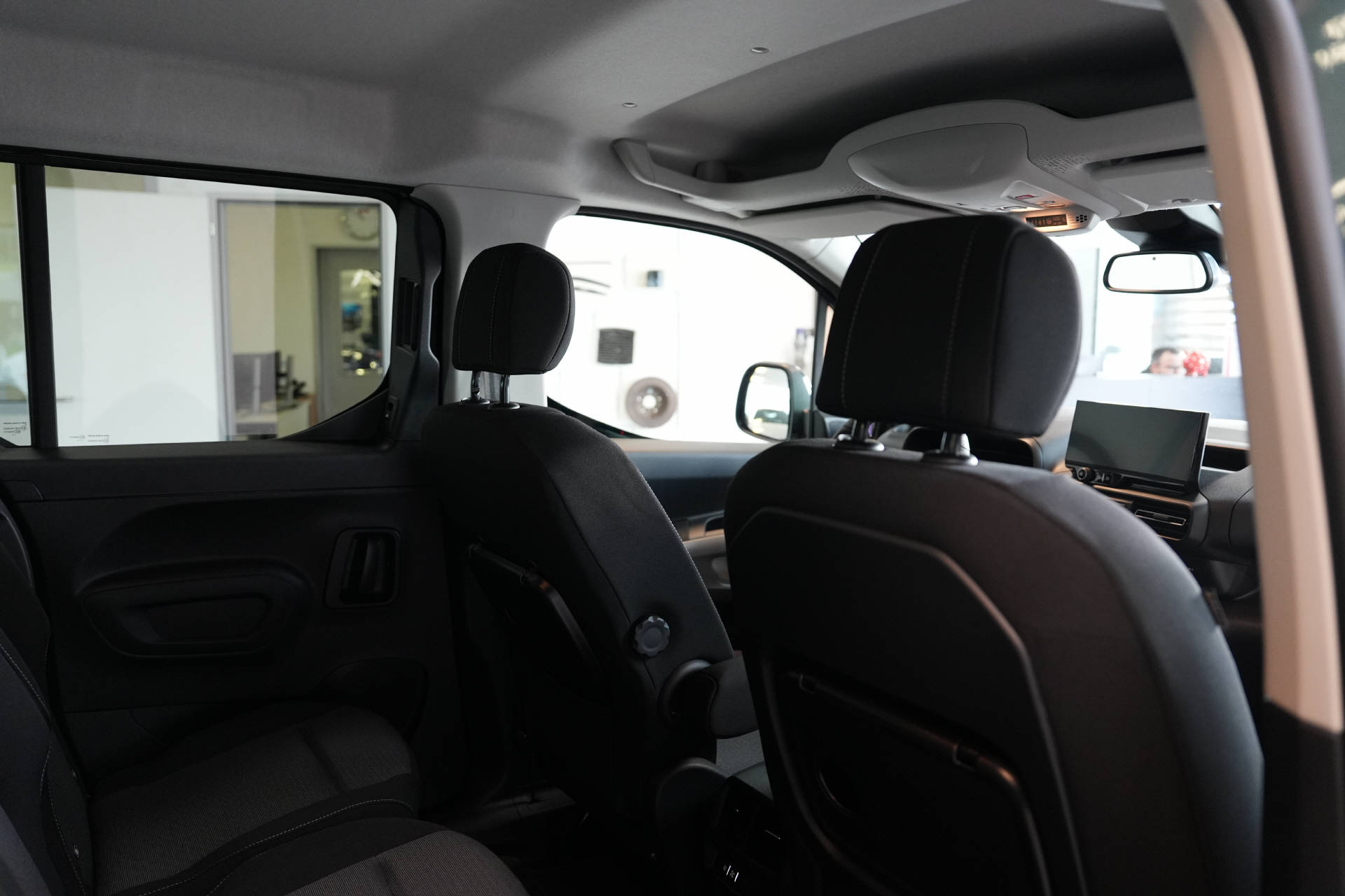 TOYOTA Proace City Verso L2 1.5 HDi 130 Style-image-19