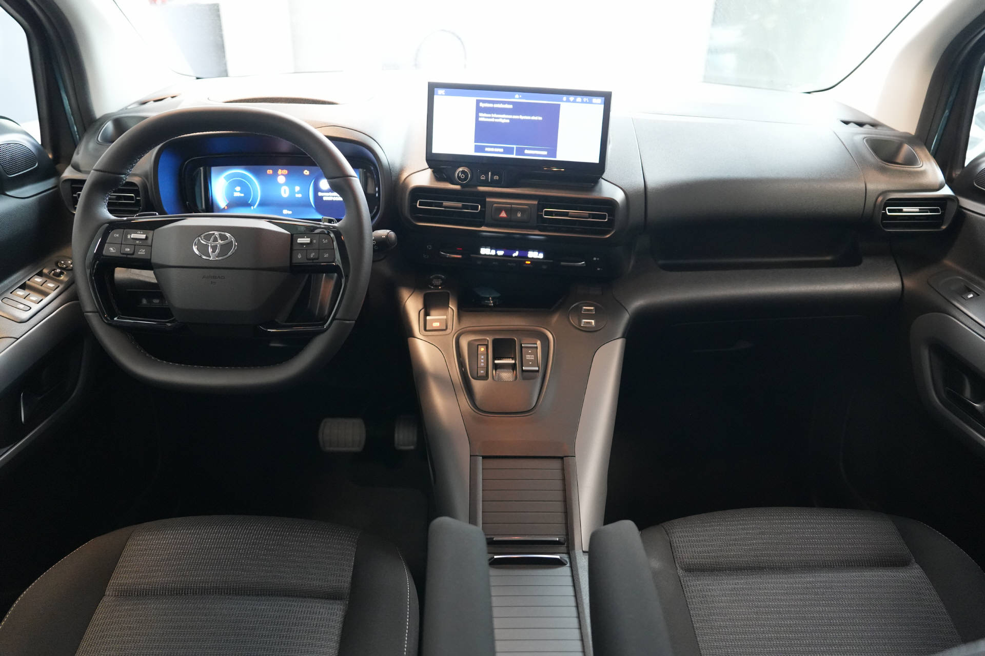 TOYOTA Proace City Verso L2 1.5 HDi 130 Style-image-12