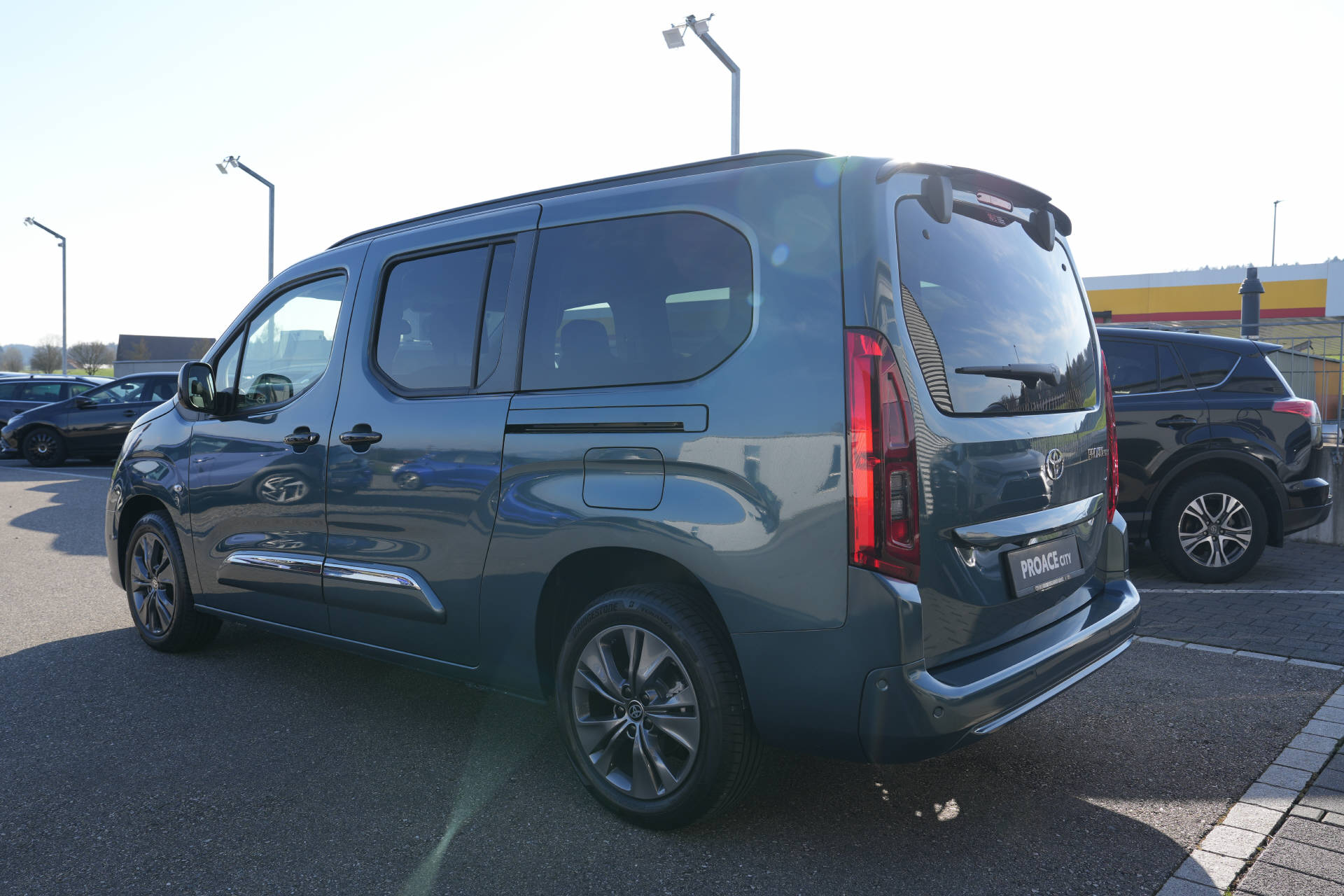 TOYOTA Proace City Verso L2 1.5 HDi 130 Style-image-4