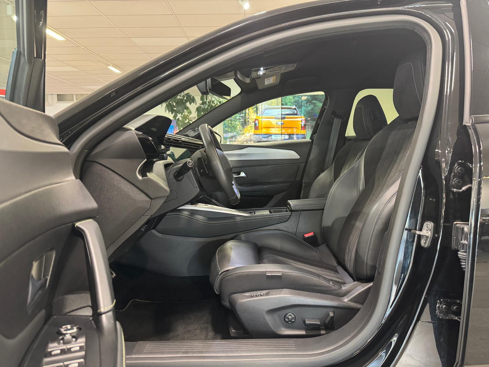 PEUGEOT 308 1.5 BlueHDi GT Pack-image-9