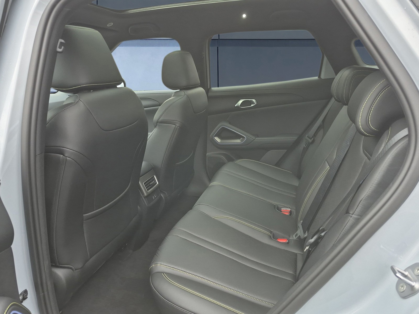 BYD Atto 2 DM-i Boost FWD-image-14
