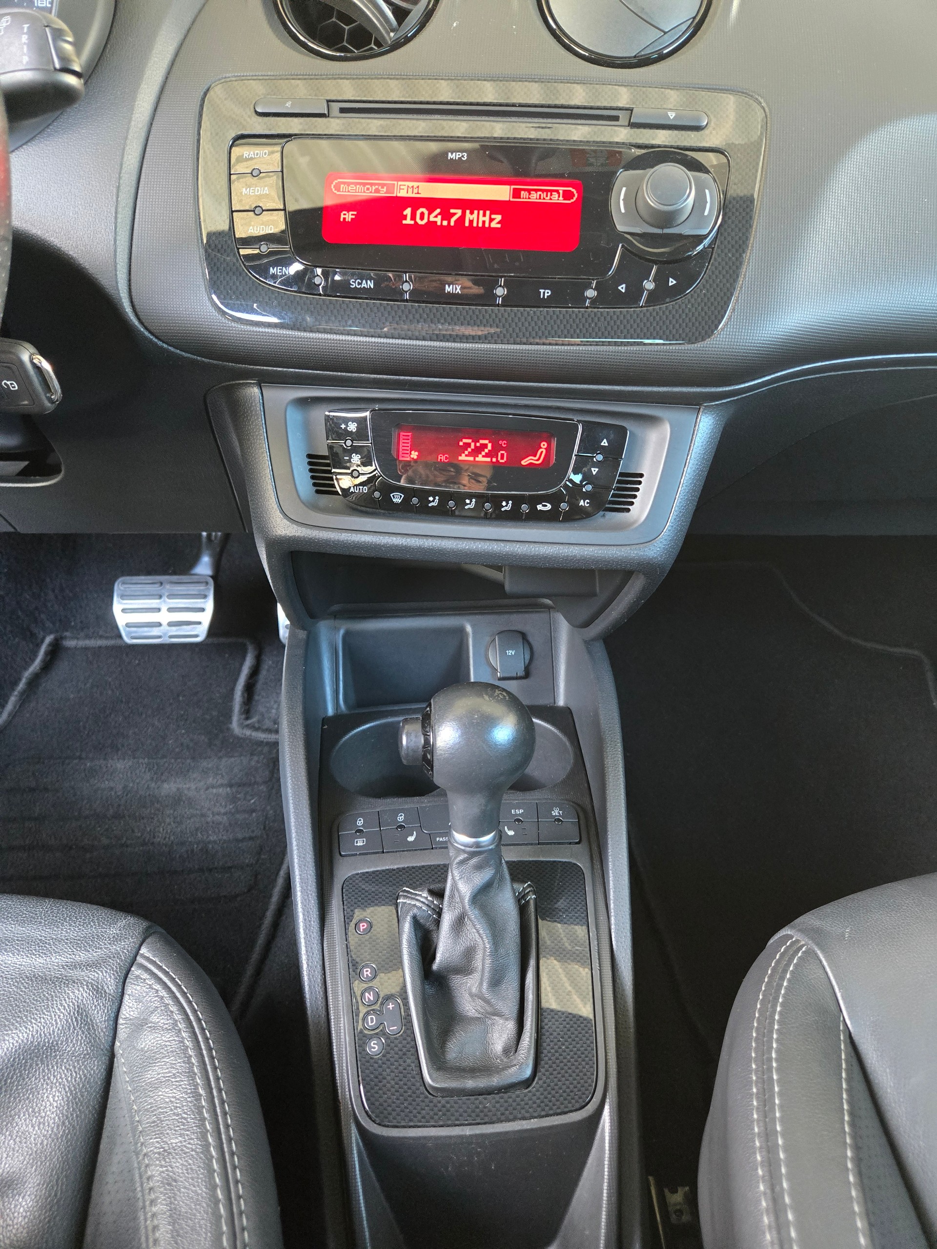 SEAT Ibiza SC 1.4 TSI Cupra R210 Swiss Racing DSG / Frisch ab Mfk-image-11