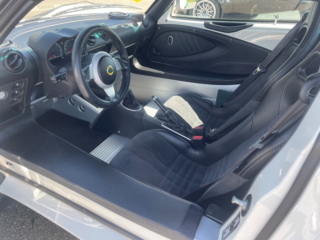 LOTUS Elise Sport 220-image-8