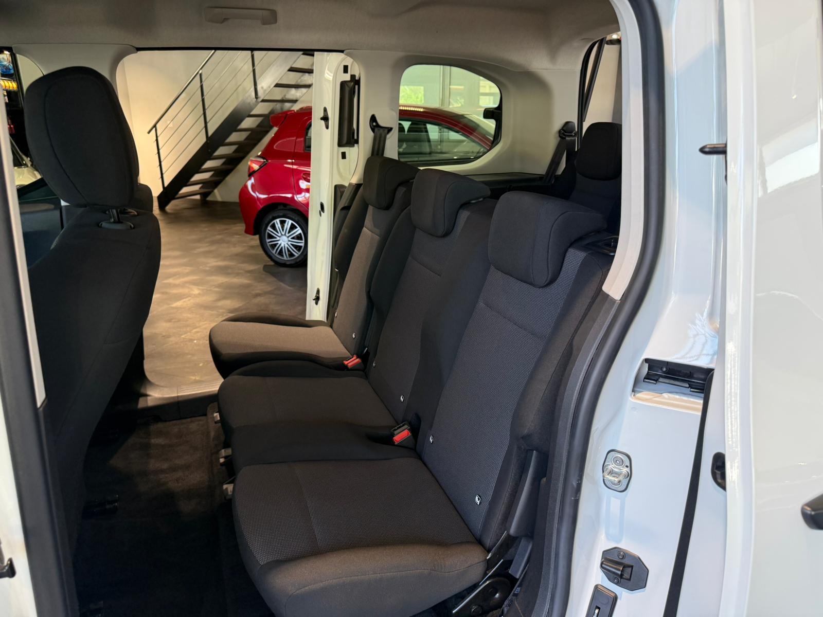 TOYOTA Proace City Verso 1.5 Combi Medium-image-10