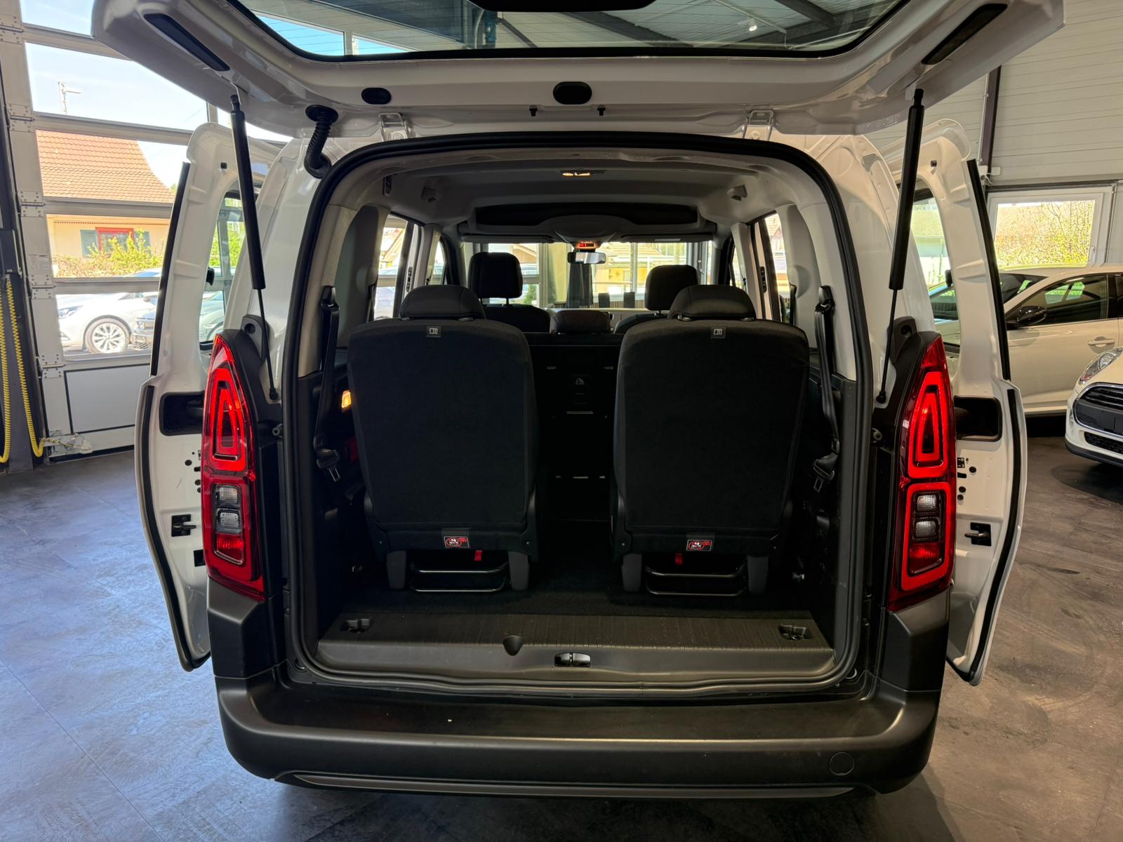 TOYOTA Proace City Verso 1.5 Combi Medium-image-4
