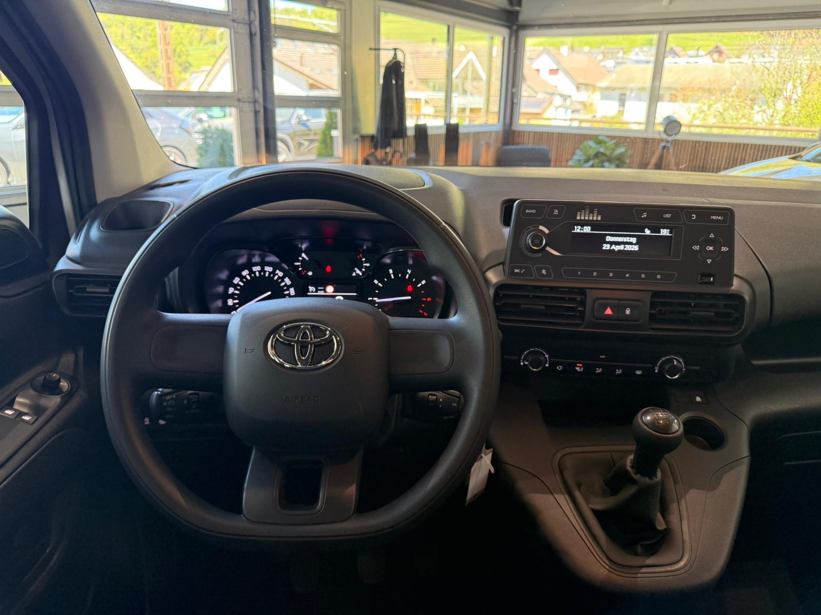 TOYOTA Proace City Verso 1.5 Combi Medium-image-13