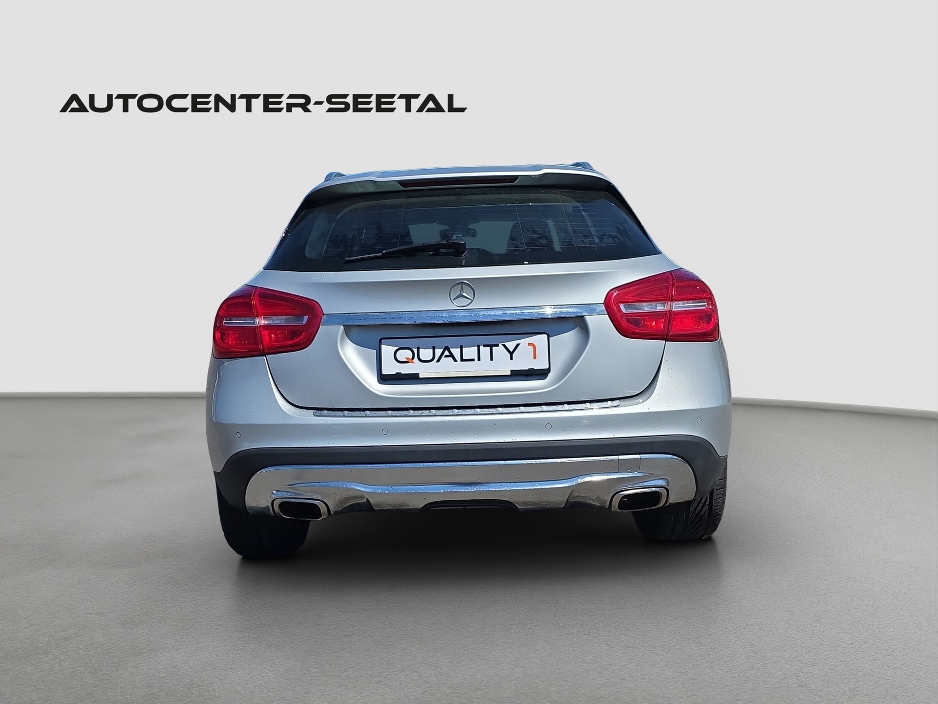 MERCEDES-BENZ GLA 250 Style 4Matic 7G-DCT-image-3