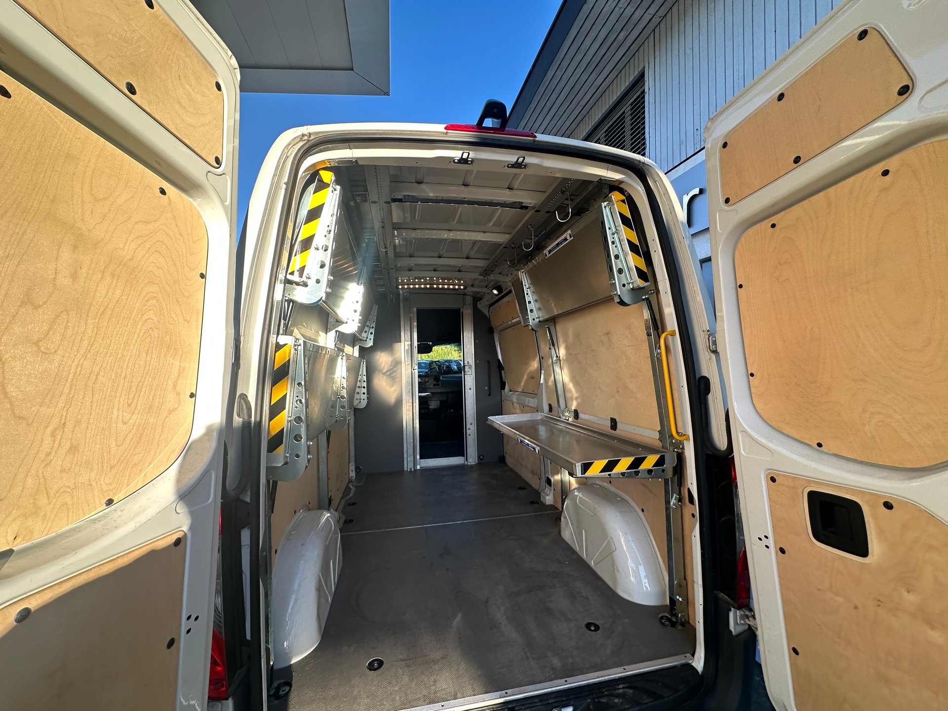 MERCEDES-BENZ Sprinter 315 CDI Standard Worker 9G-TRONIC FWD-image-10