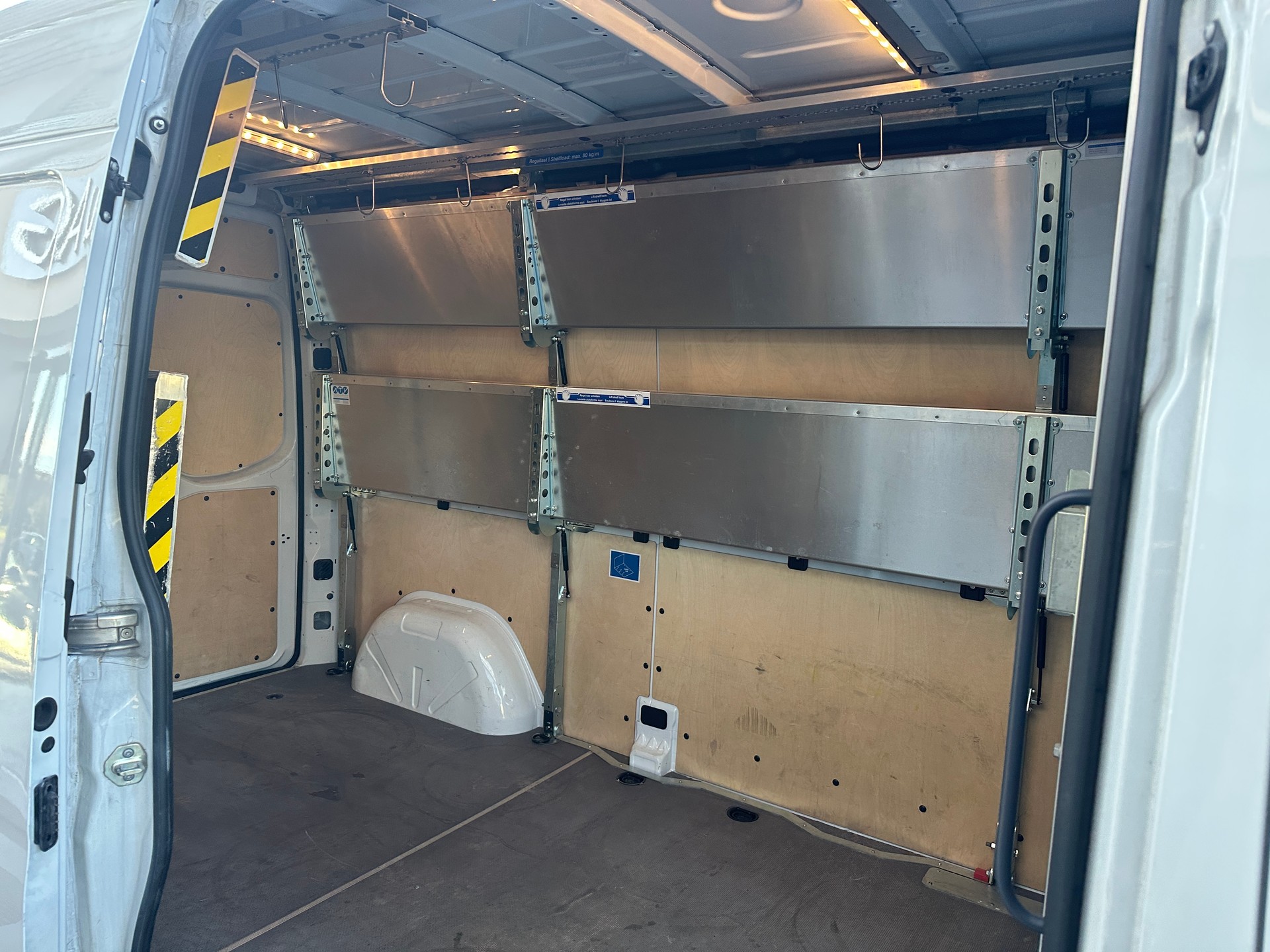 MERCEDES-BENZ Sprinter 315 CDI Standard Worker 9G-TRONIC FWD-image-15