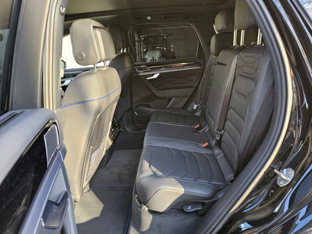 VW Touareg 3.0 TSI eHybrid R Final Edition Tiptronic *5 J. Garantie*-image-7