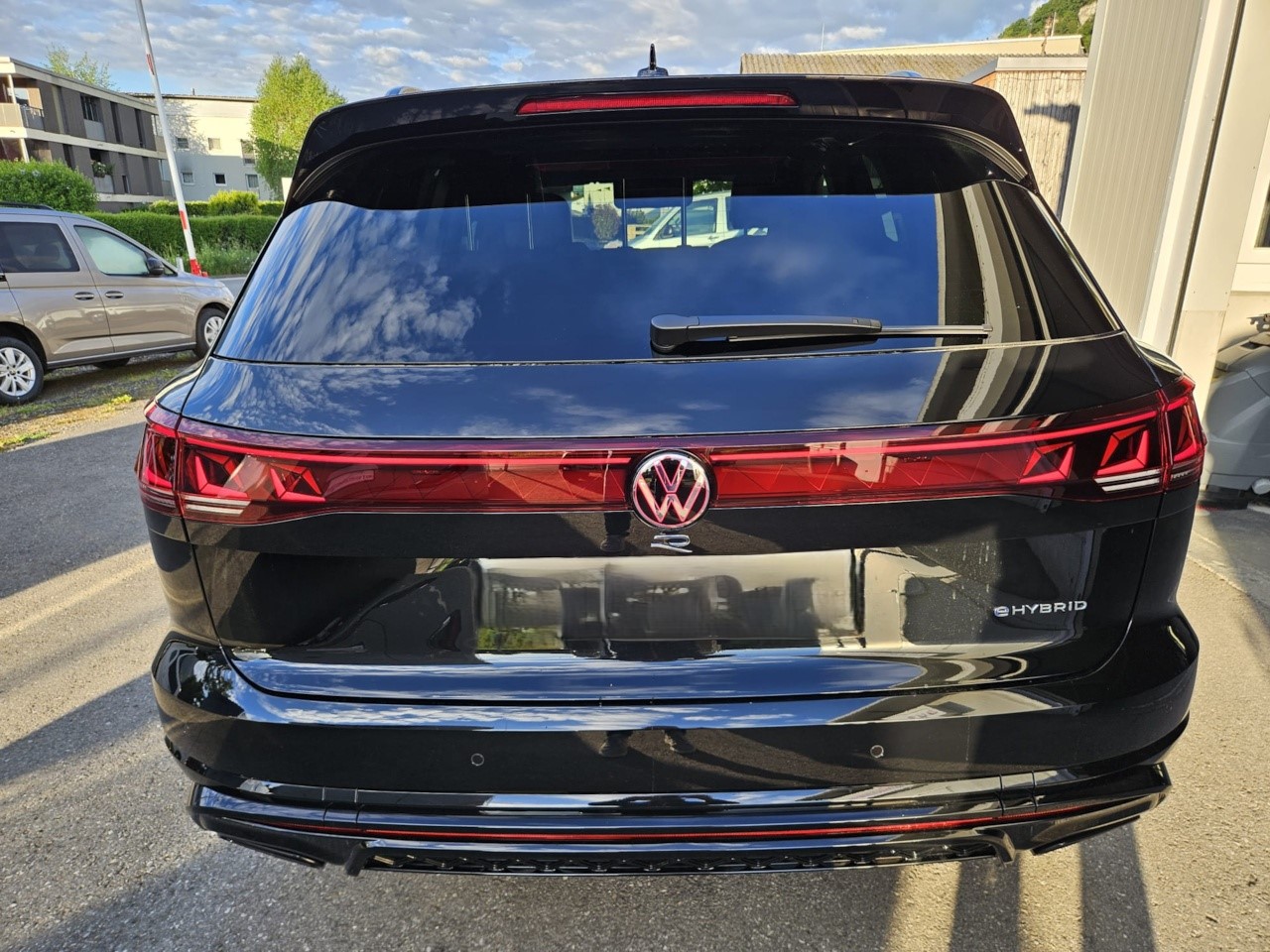 VW Touareg 3.0 TSI eHybrid R Final Edition Tiptronic *5 J. Garantie*-showroom-element-3