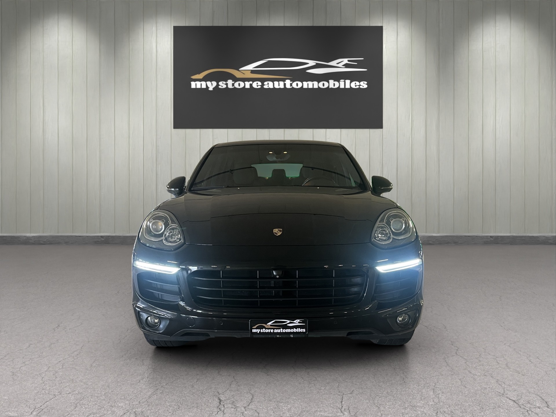 PORSCHE Cayenne-image-2