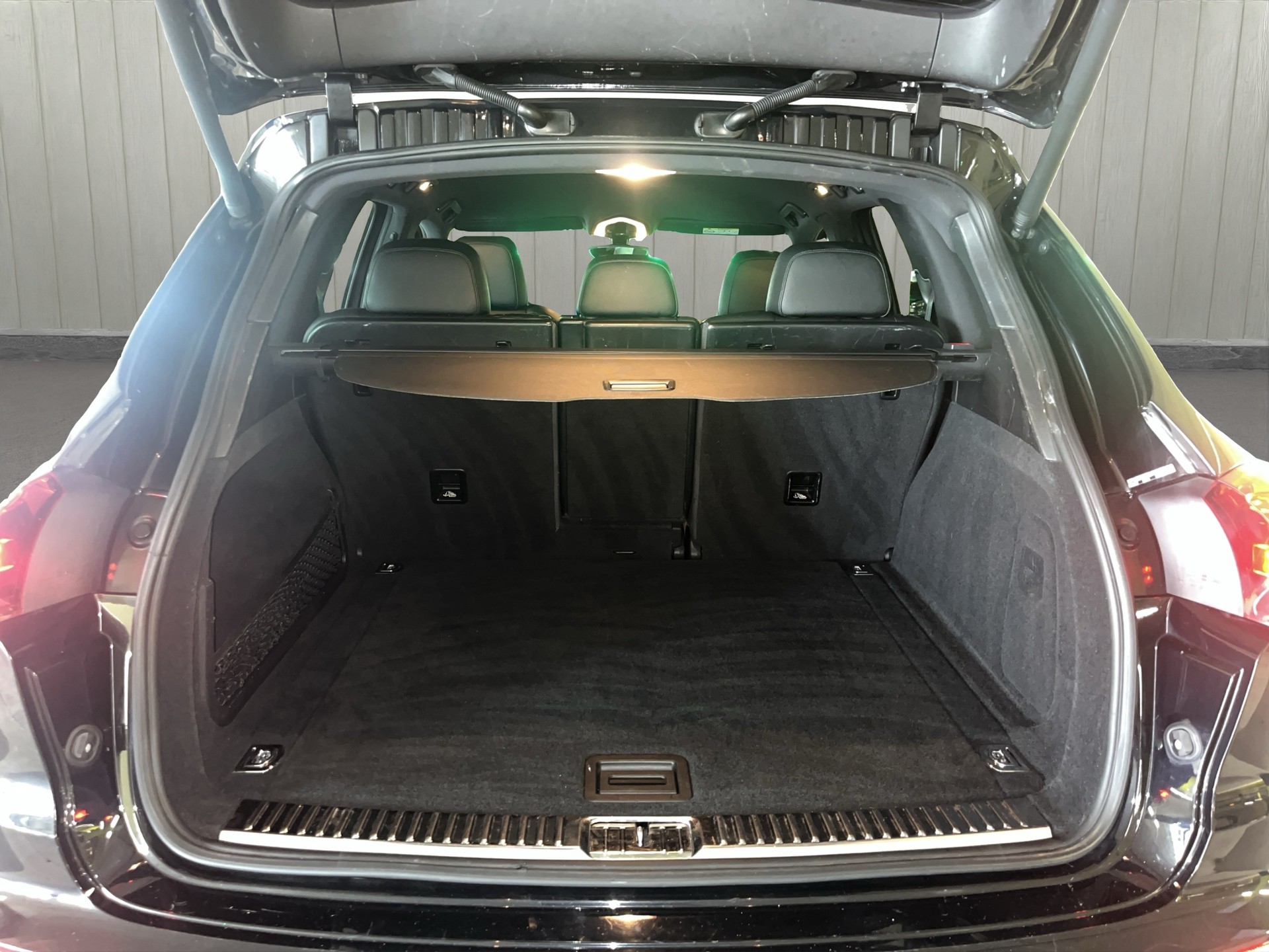 PORSCHE Cayenne-image-15