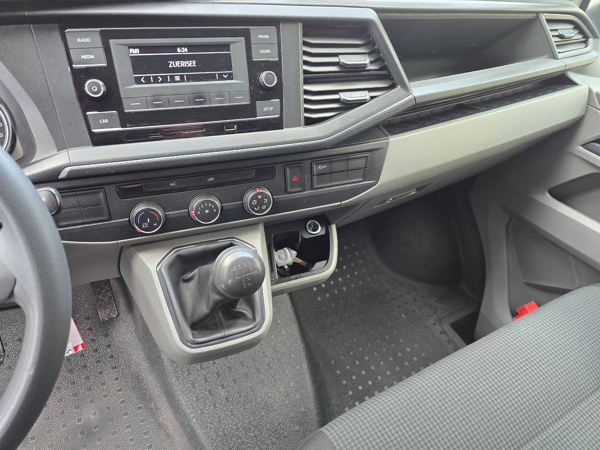 VW T6.1 2.0 TDI-image-10