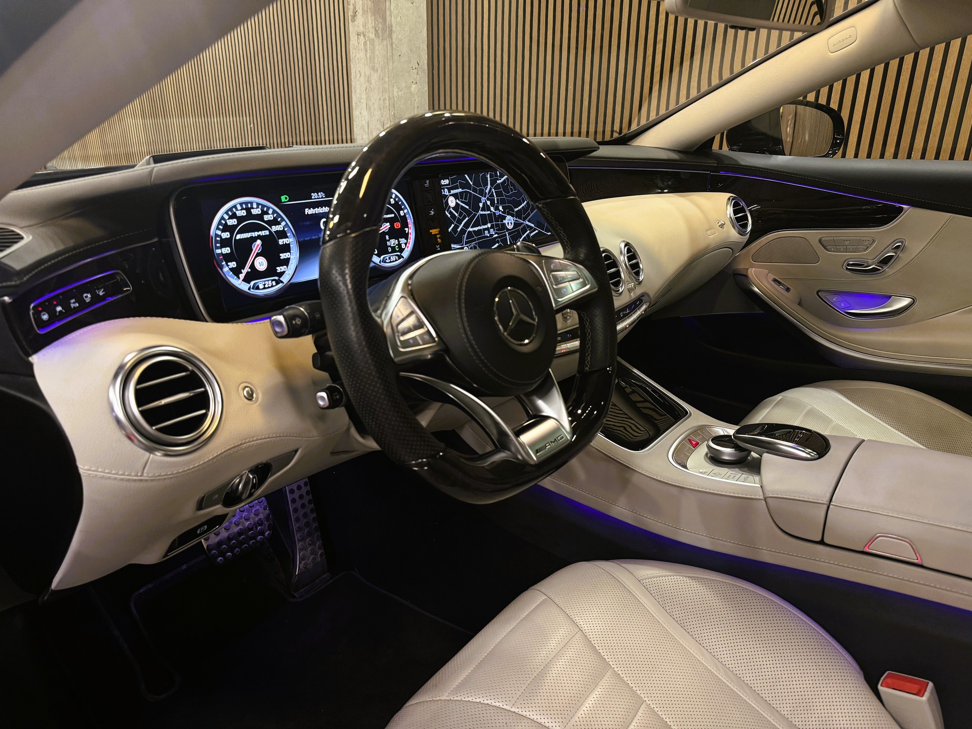 MERCEDES-BENZ S 500 Coupé 4Matic 7G-Tronic-image-12