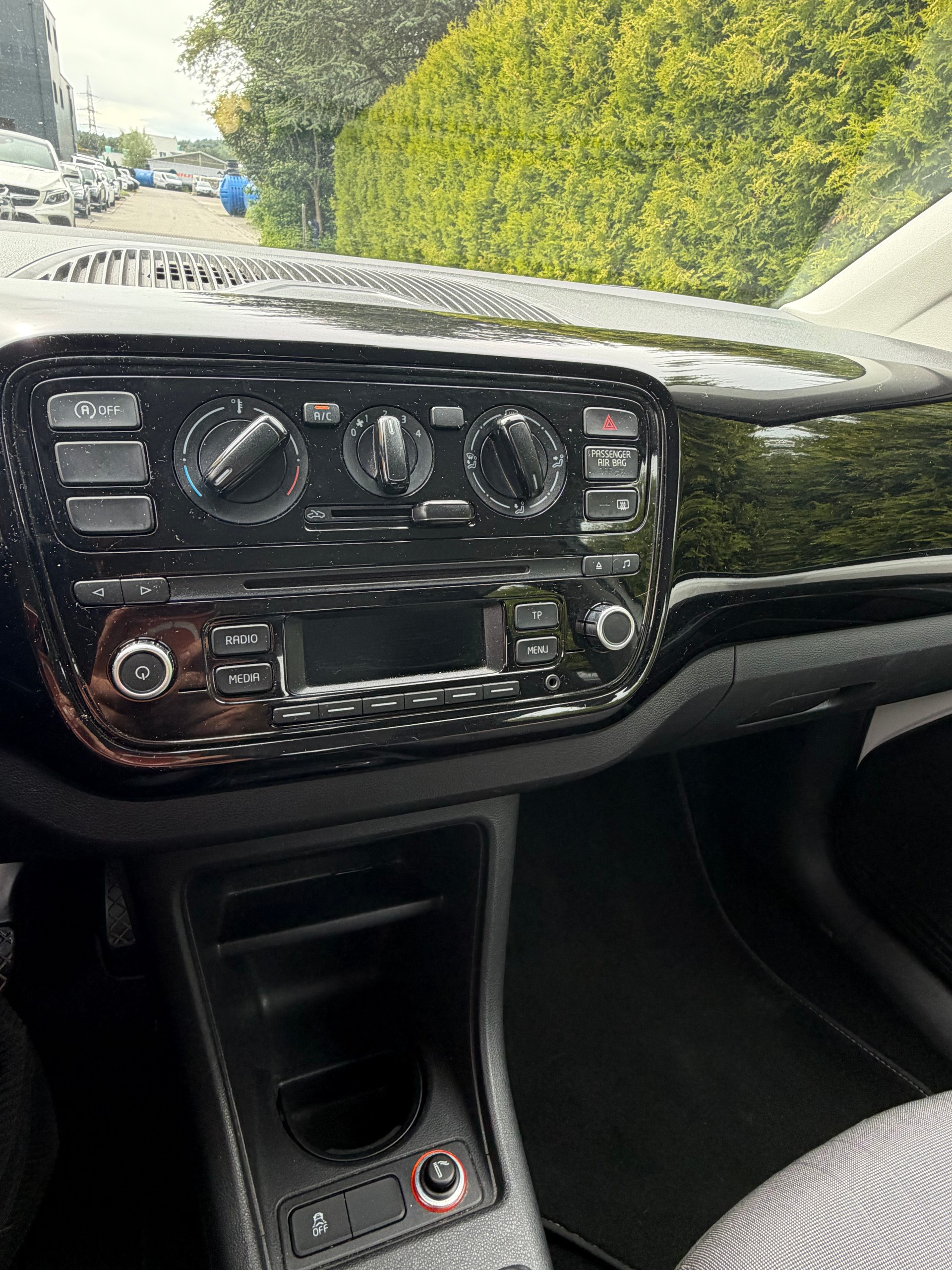 VW Up 1.0 BMT day & night-image-10