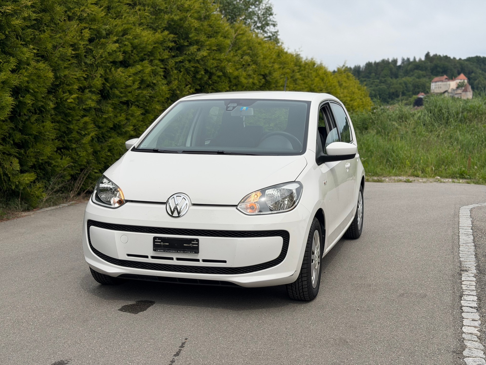 VW Up 1.0 BMT day & night