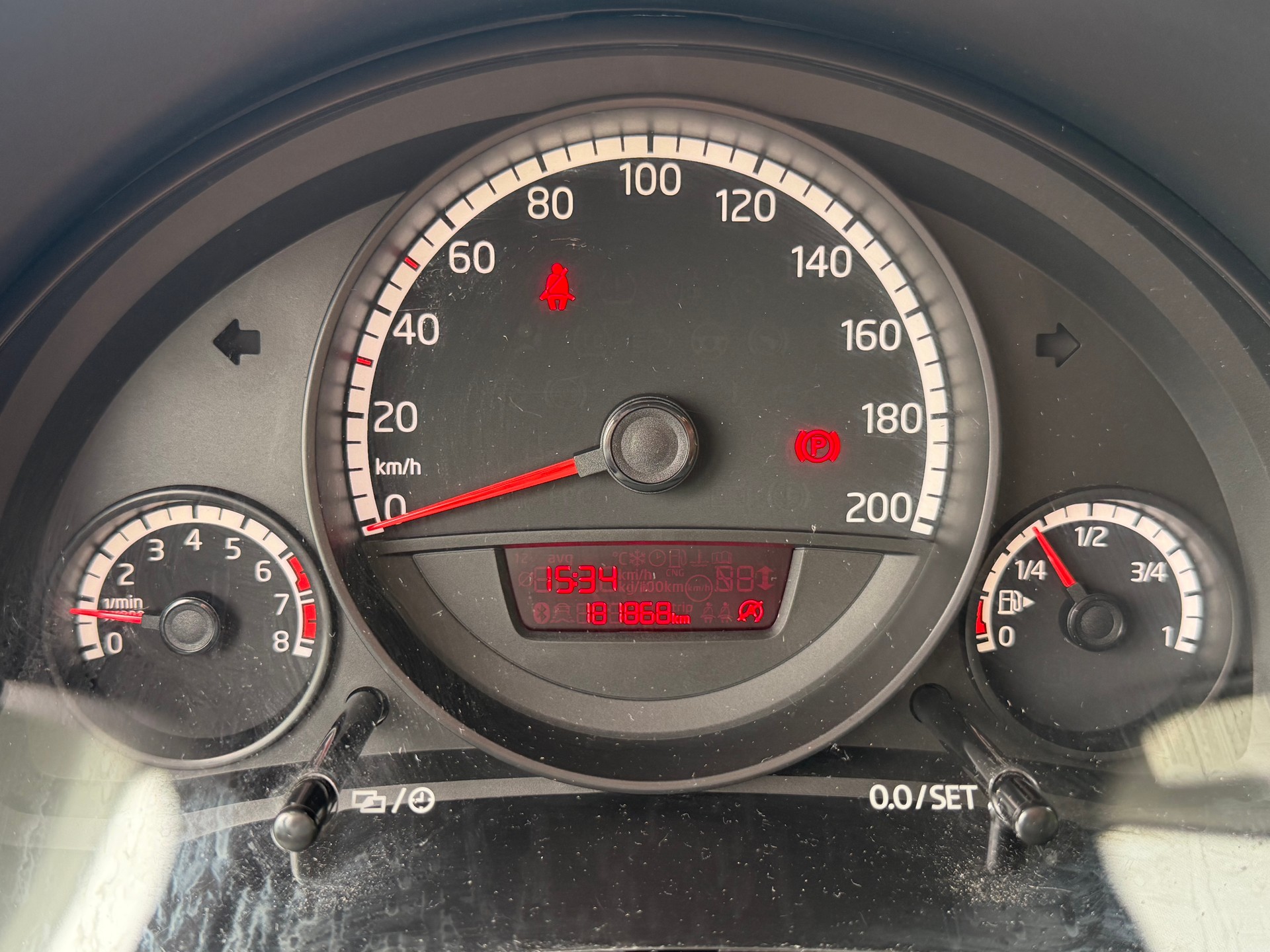 VW Up 1.0 BMT day & night-image-9