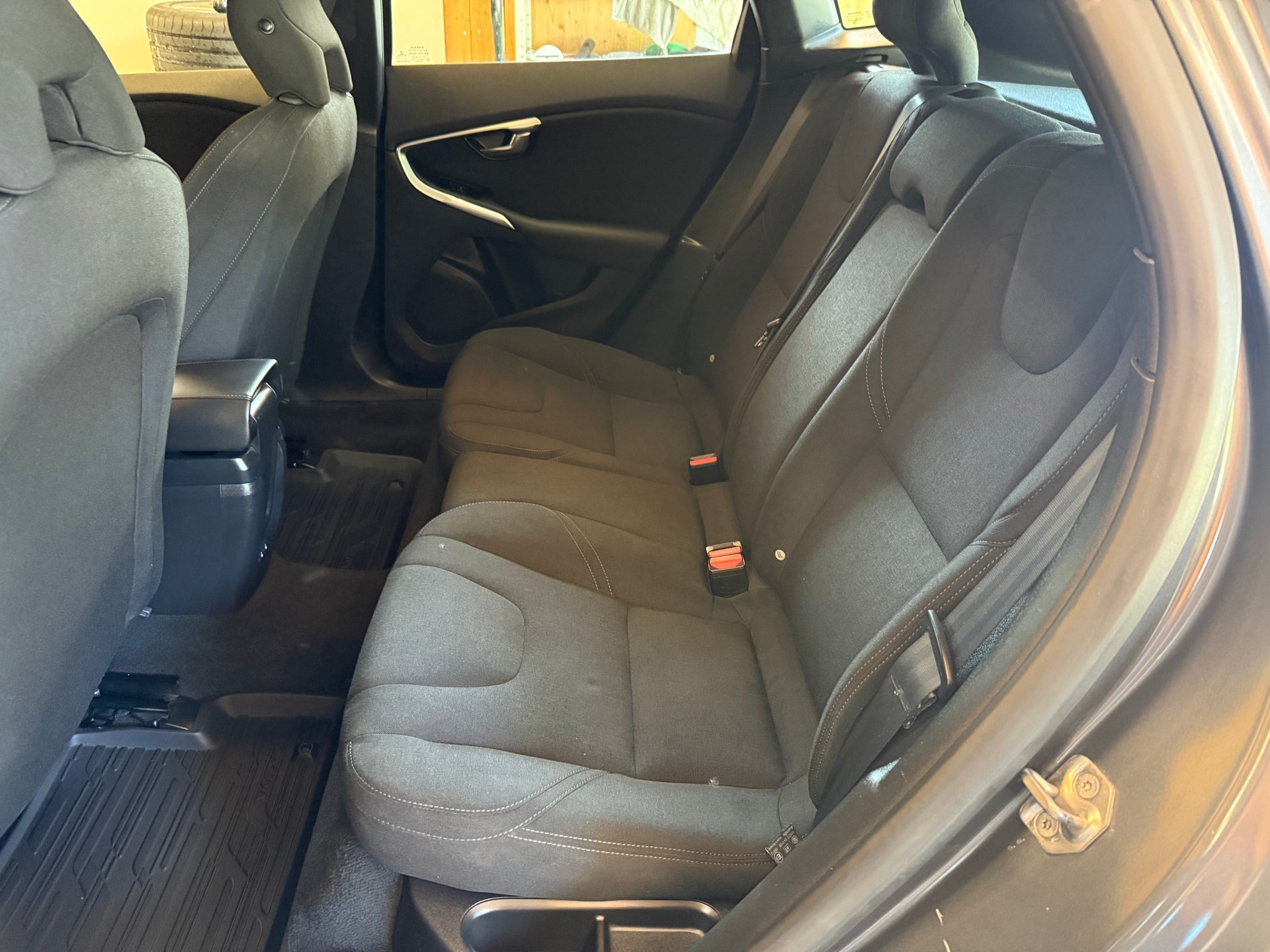 VOLVO V40 Cross Country T4 2.0 AWD Family Ed. Geartr.-image-7