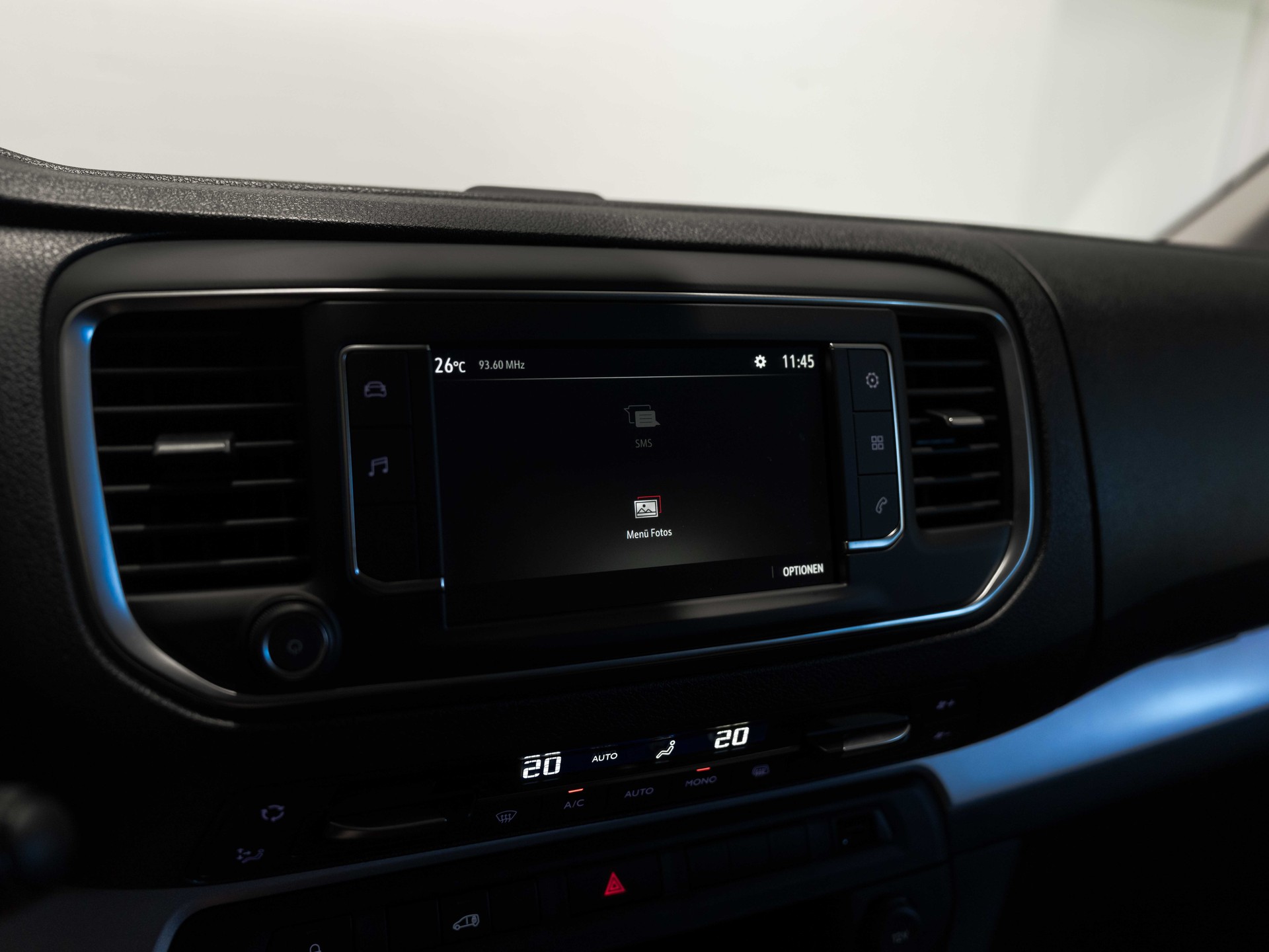 OPEL Vivaro Cargo-e 75 kWh M Blitz-image-22