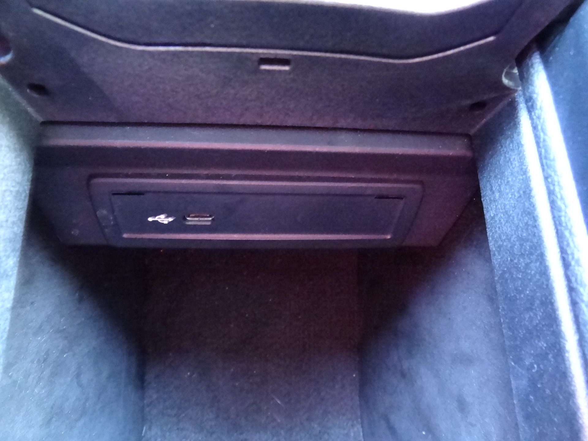 MERCEDES-BENZ A 200 SE Line 7G-DCT-image-20