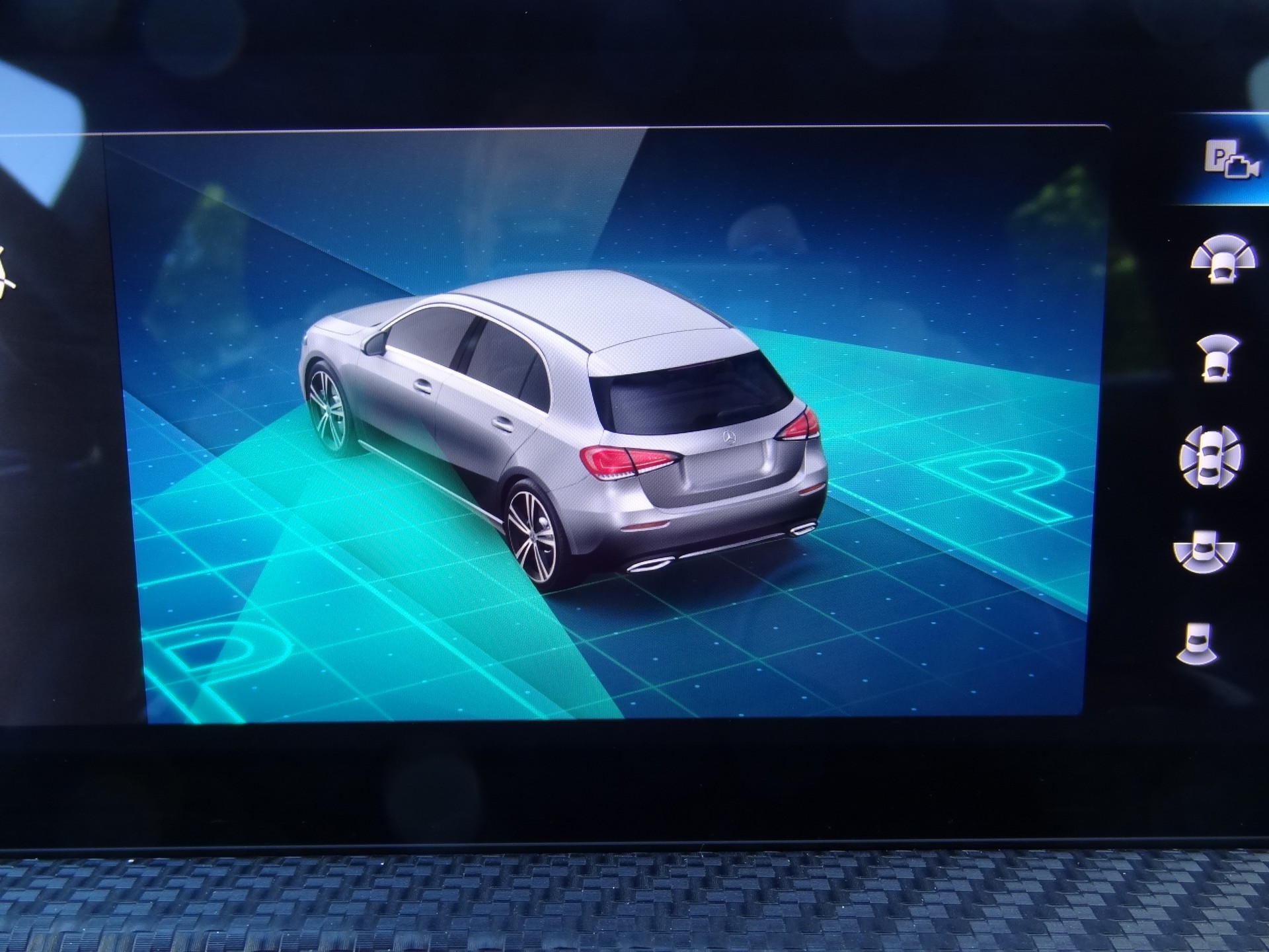 MERCEDES-BENZ A 200 SE Line 7G-DCT-image-15
