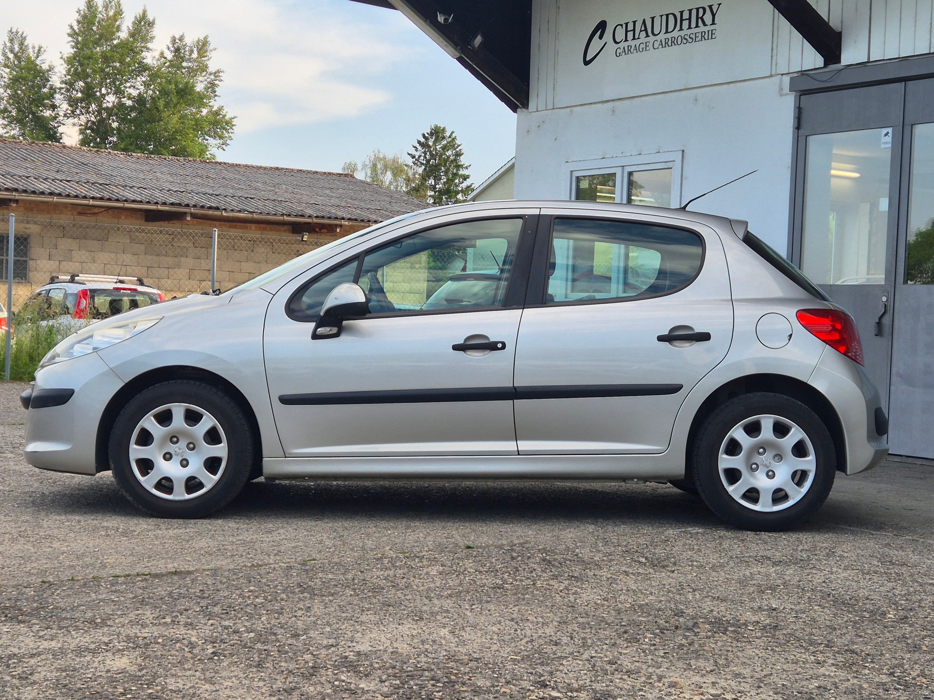 PEUGEOT 207 1.4 Urban-image-9
