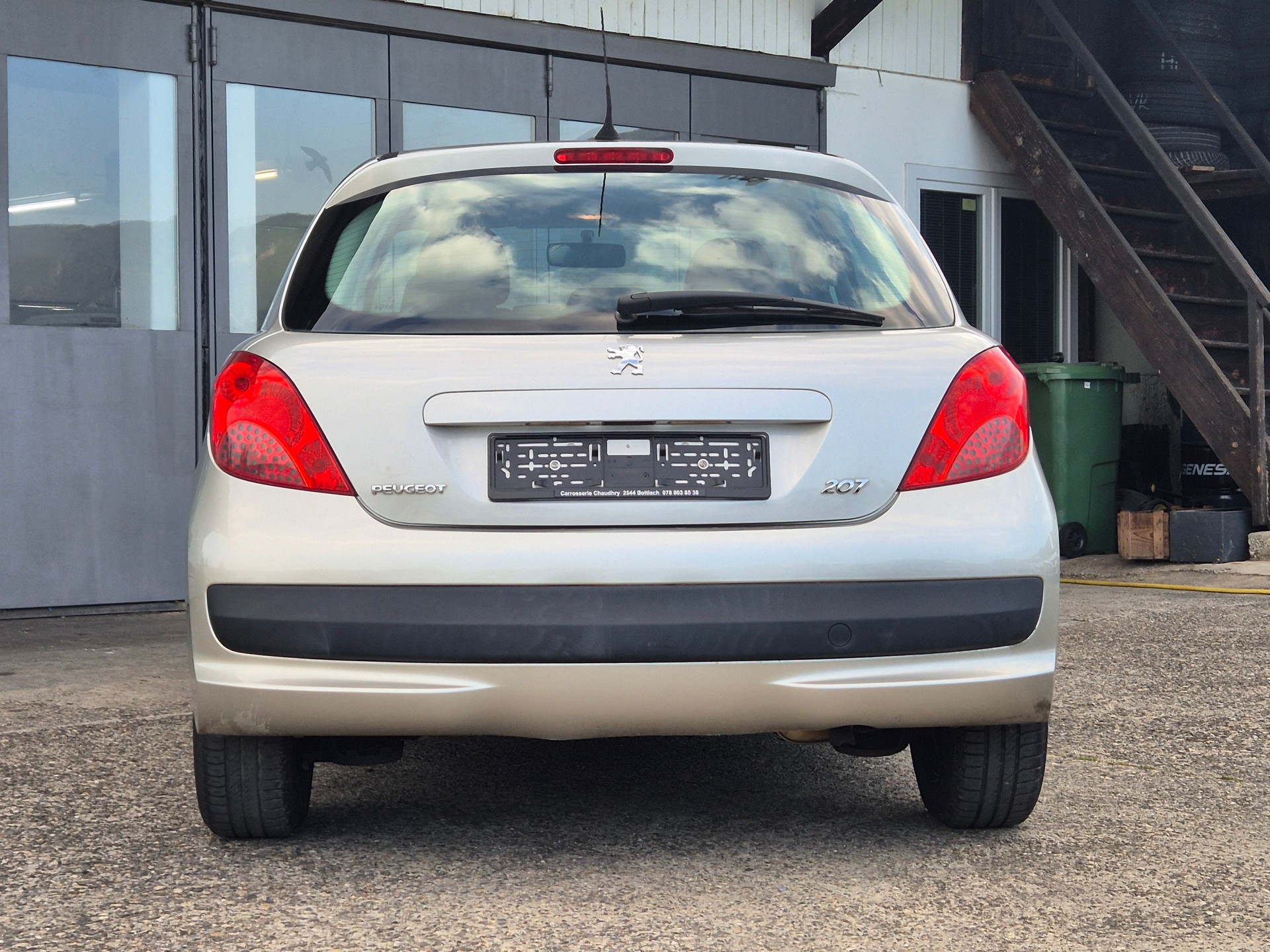 PEUGEOT 207 1.4 Urban-image-6