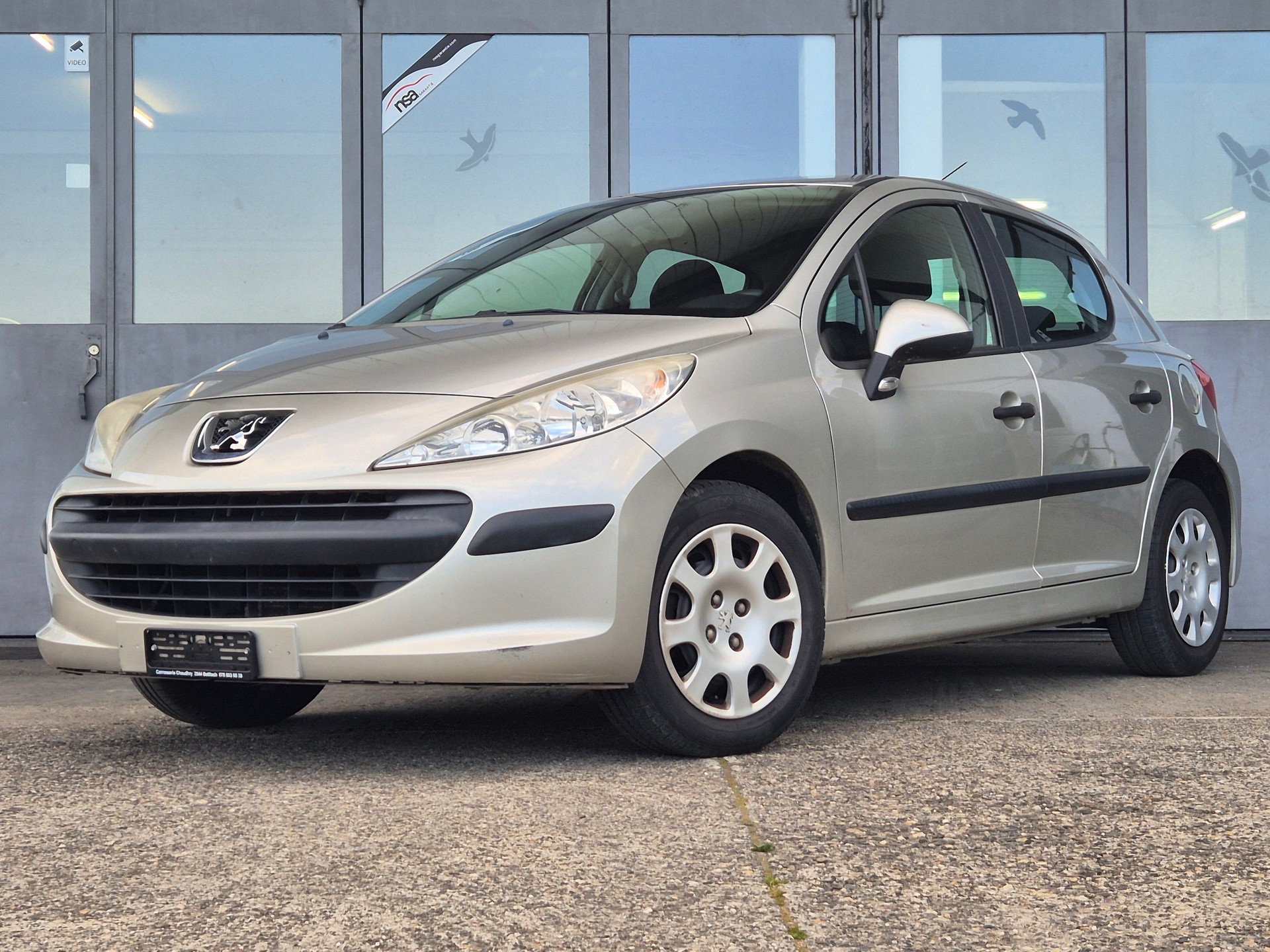 PEUGEOT 207 1.4 Urban-showroom-element-1