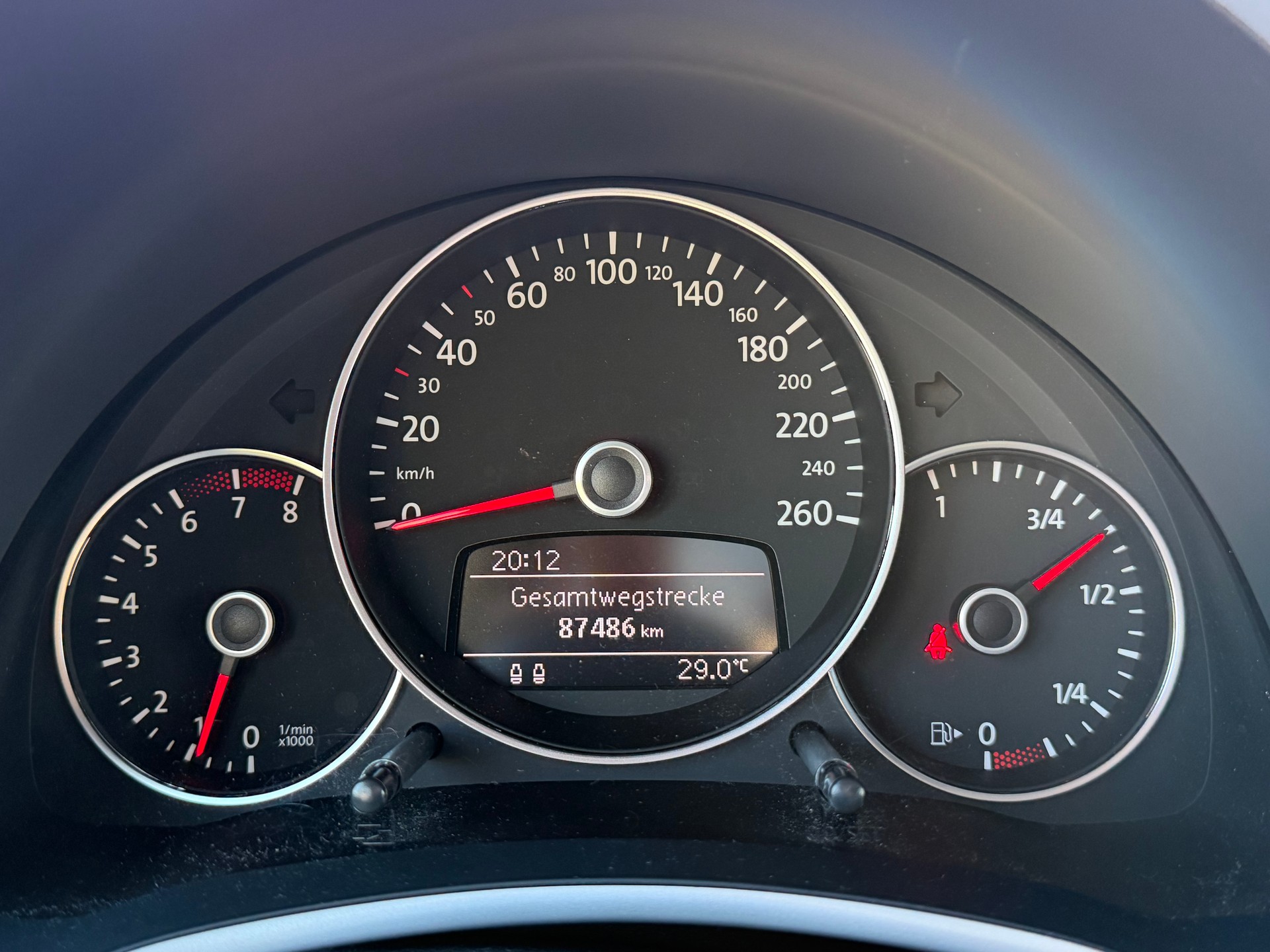 VW Beetle 1.2 TSI Design-image-16