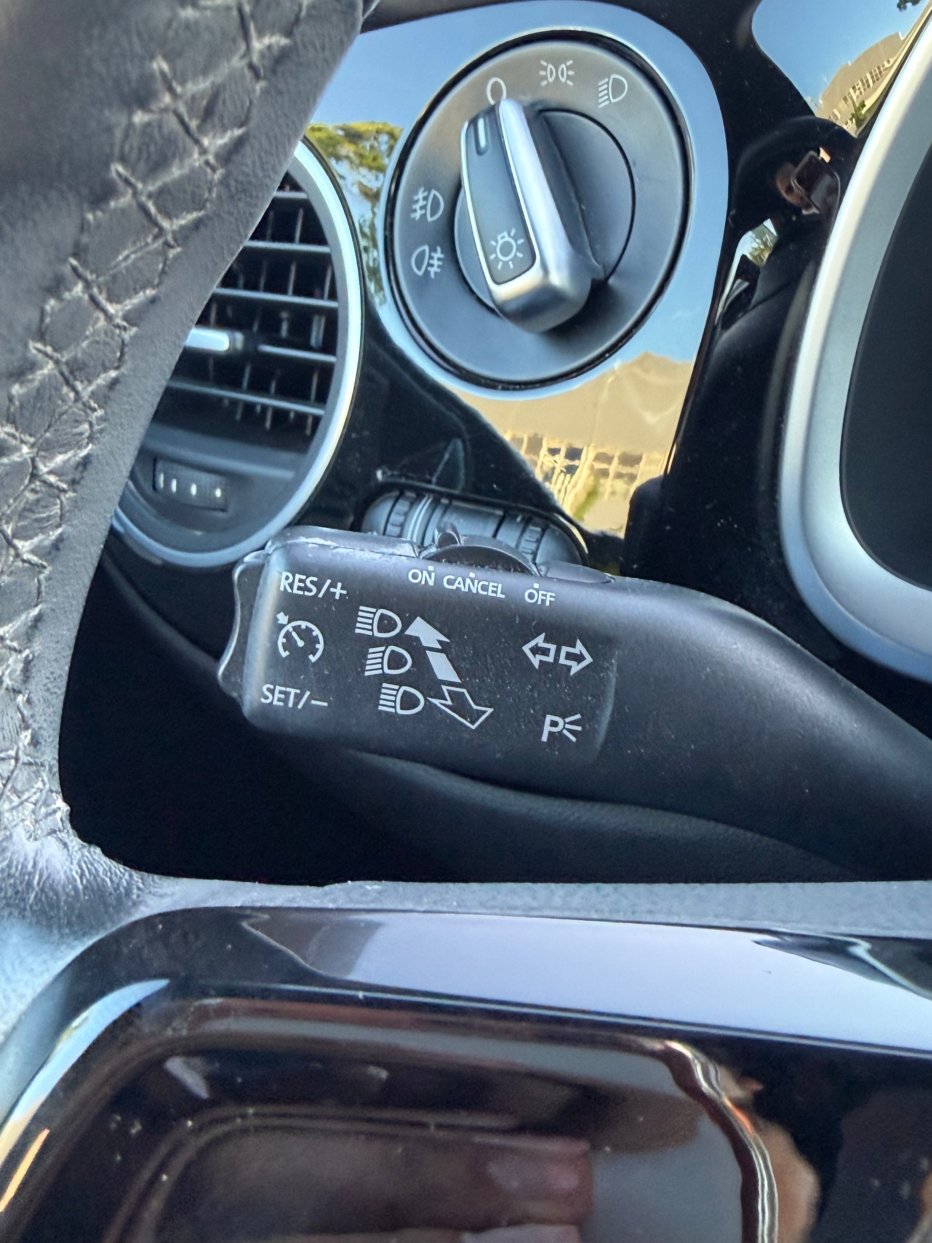 VW Beetle 1.2 TSI Design-image-13